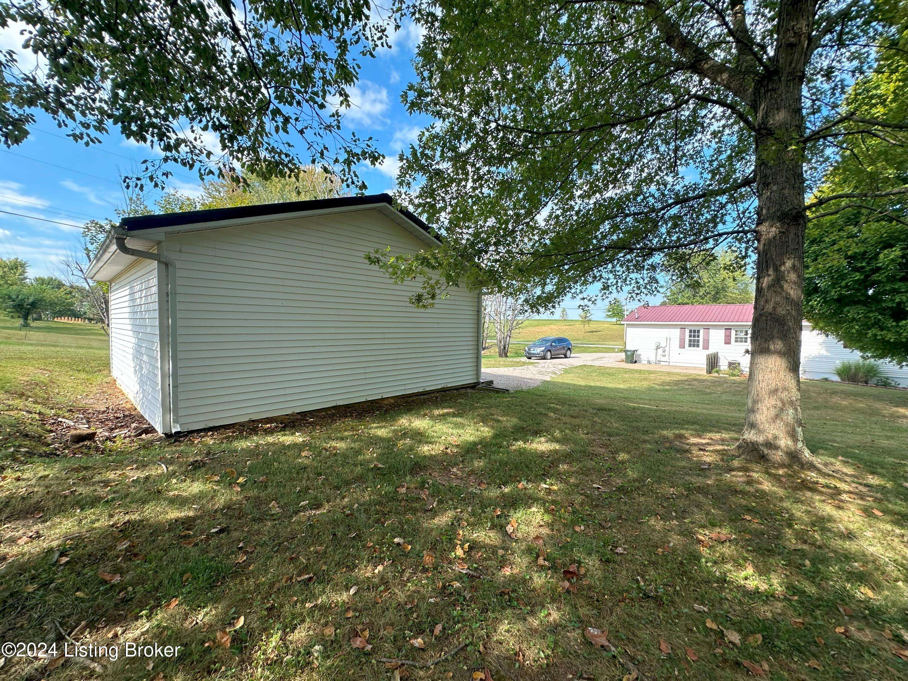 Hardinsburg, KY 40143,128 Lake Ridge Rd