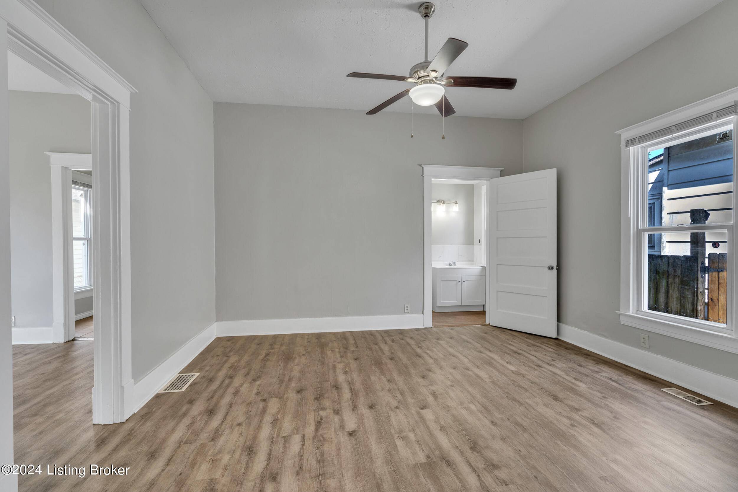 Louisville, KY 40215,925 W Evelyn Ave