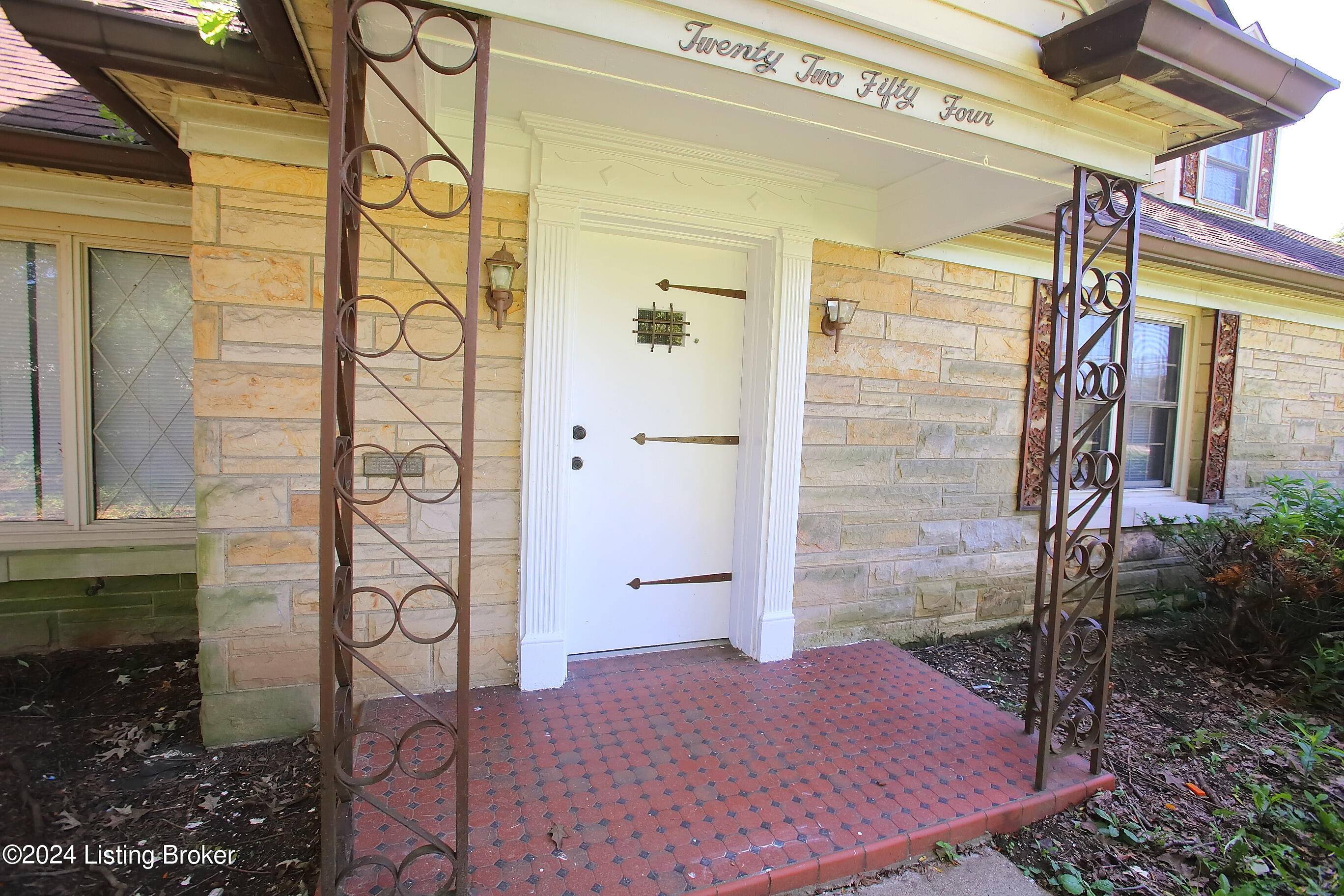 Louisville, KY 40216,2254 Crums Ln