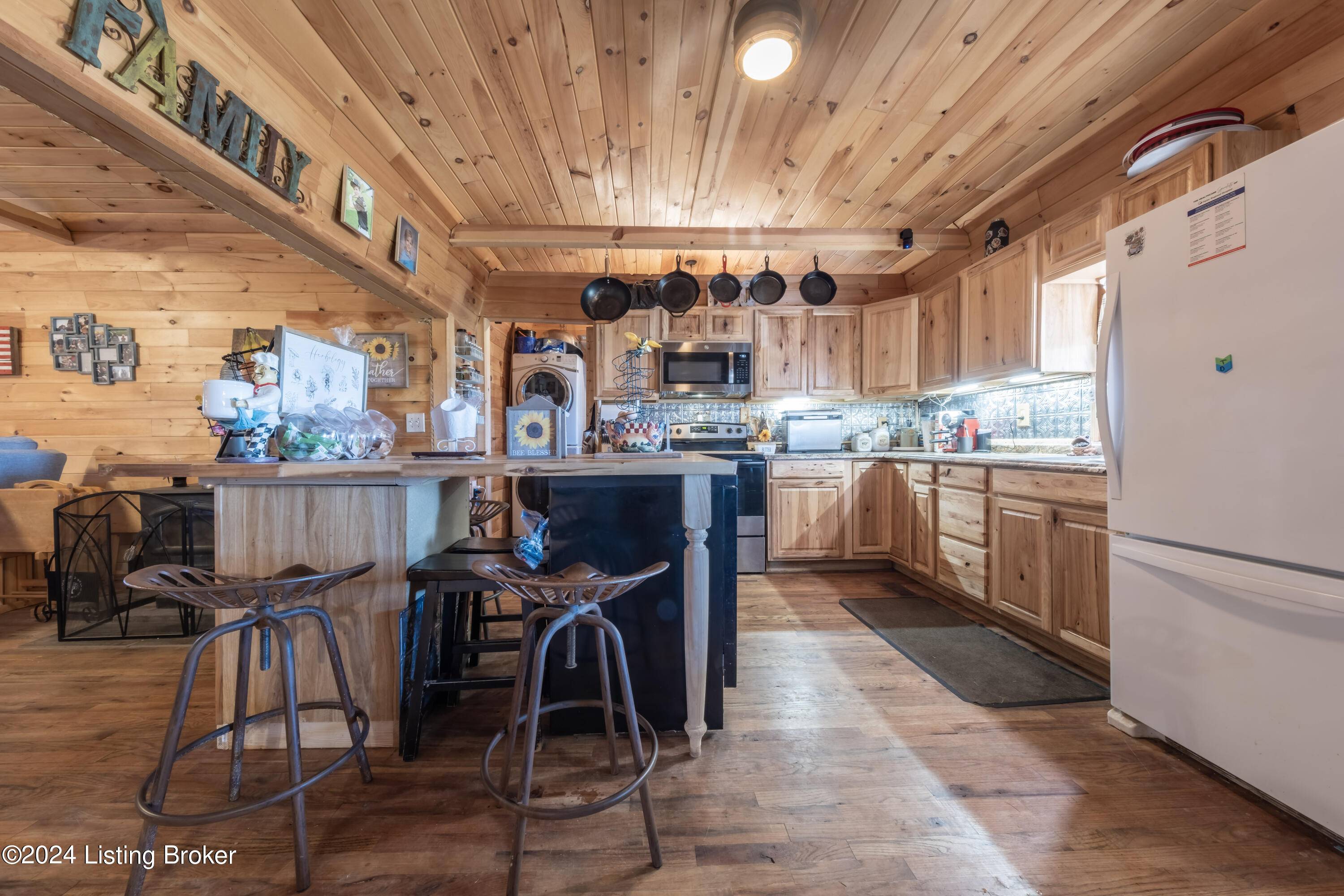 Campbellsville, KY 42718,2490 Cave Rd