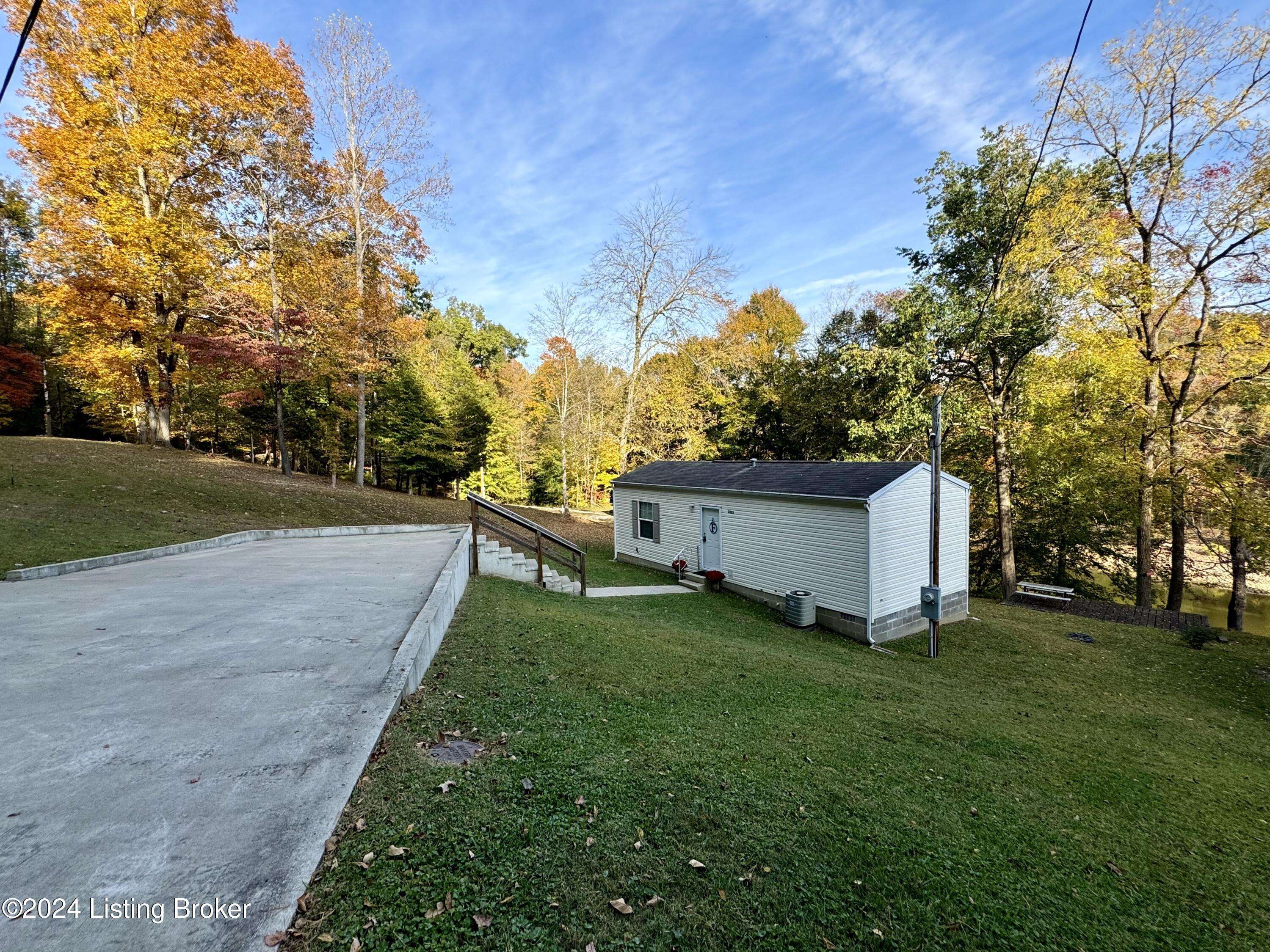 Hudson, KY 40145,2825 Hidden Valley Ln