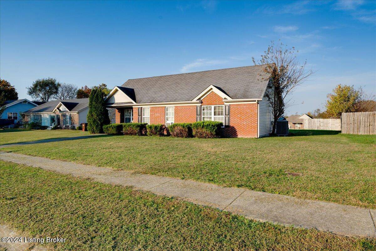 Shelbyville, KY 40065,81 Apple Tree WAY