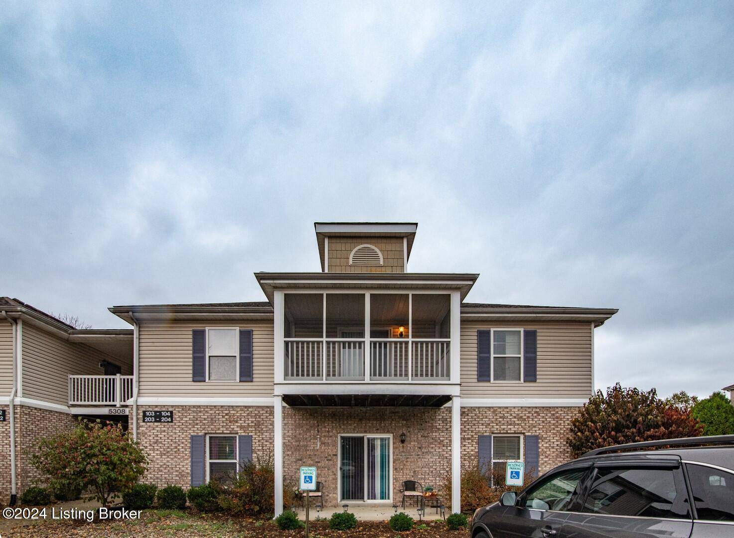 Louisville, KY 40219,5308 Carolina Crossings WAY #UNIT 204