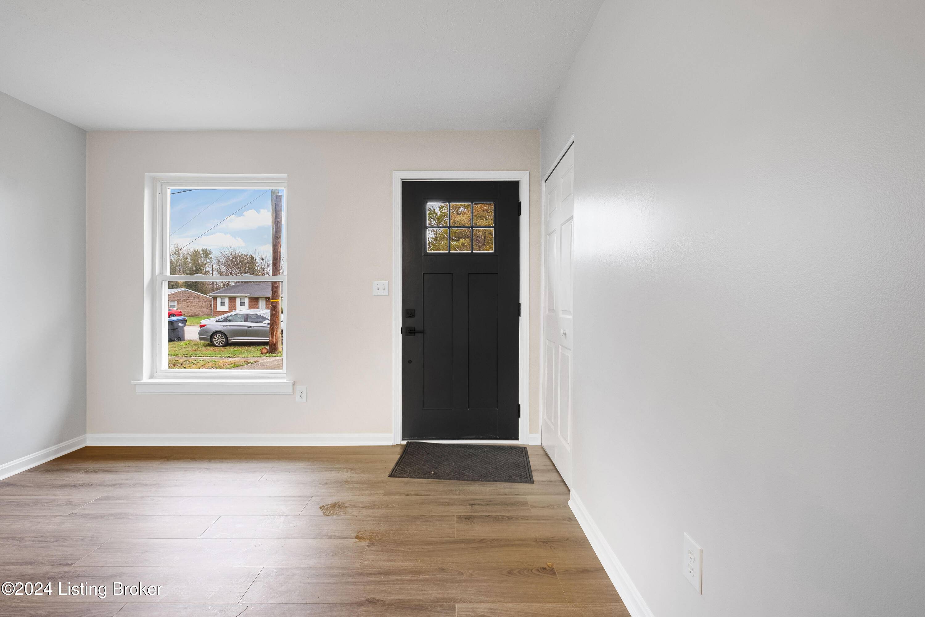 Louisville, KY 40229,6104 Toebbe Ln