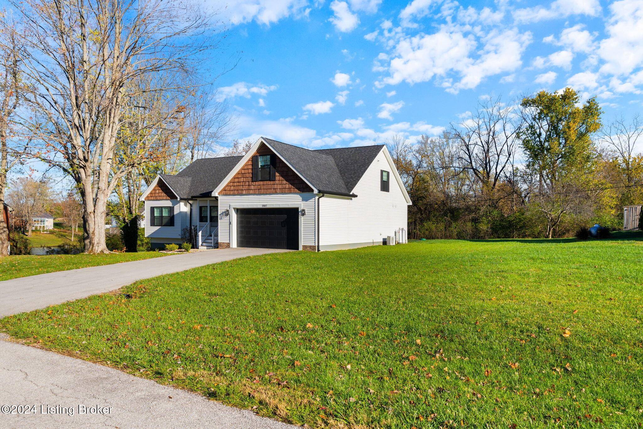 La Grange, KY 40031,1807 Bass Cir