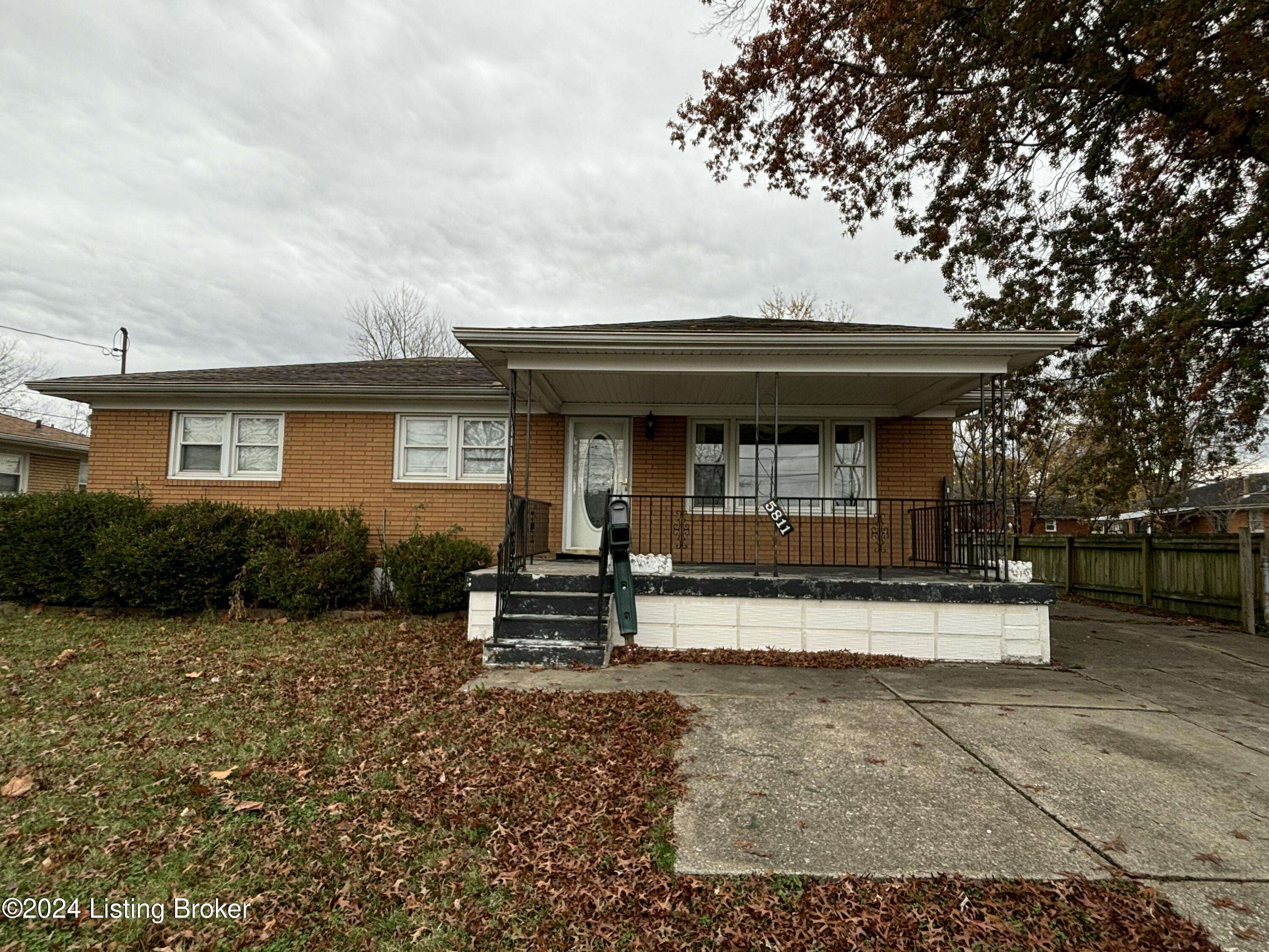 Louisville, KY 40219,5811 Emmalee Dr