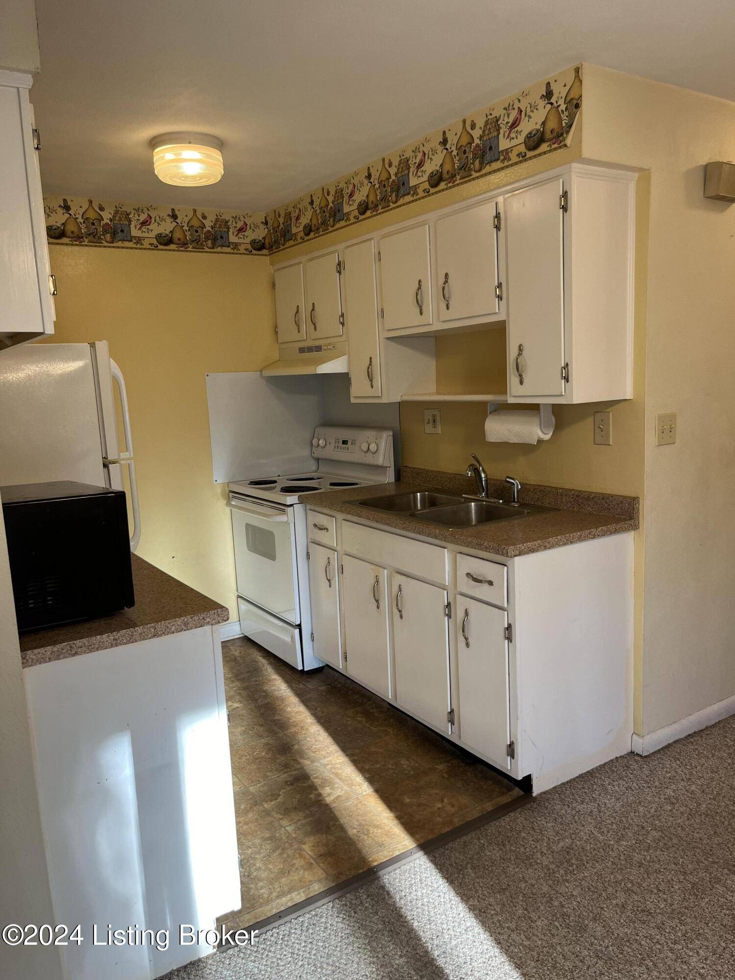 Louisville, KY 40213,1708 O Daniel Ave #31