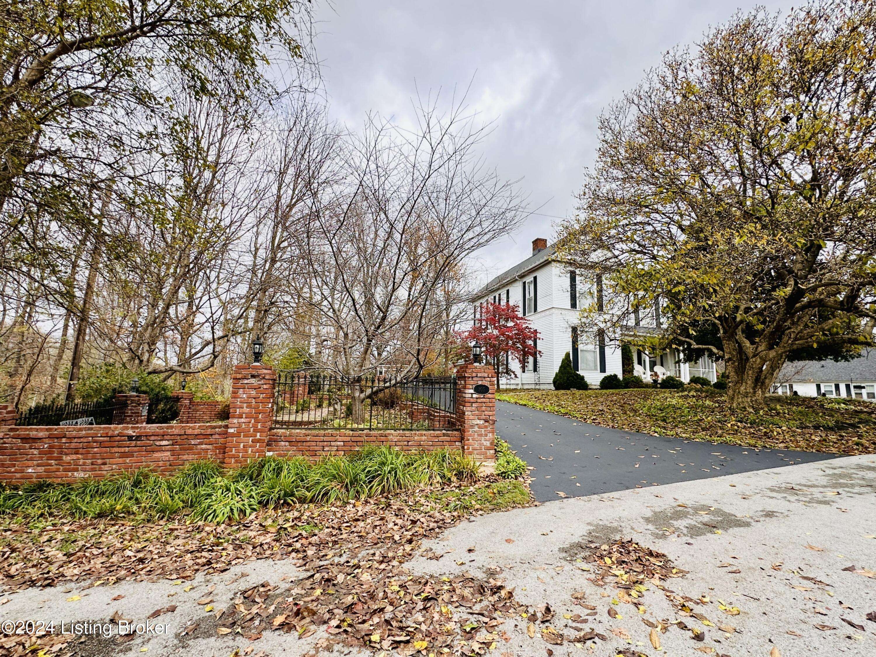 Leitchfield, KY 42754,205 W Chestnut St