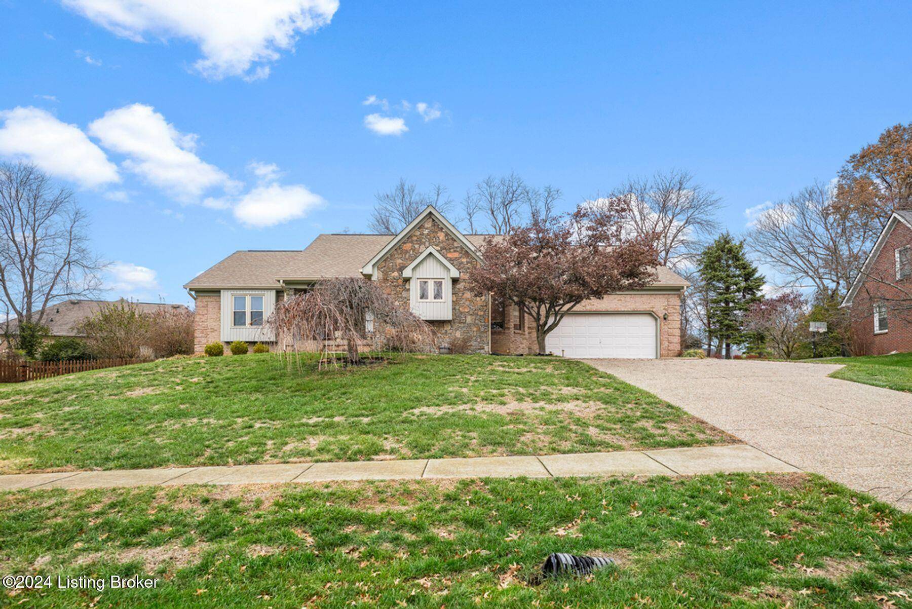 Jeffersontown, KY 40299,9507 Montalto Dr