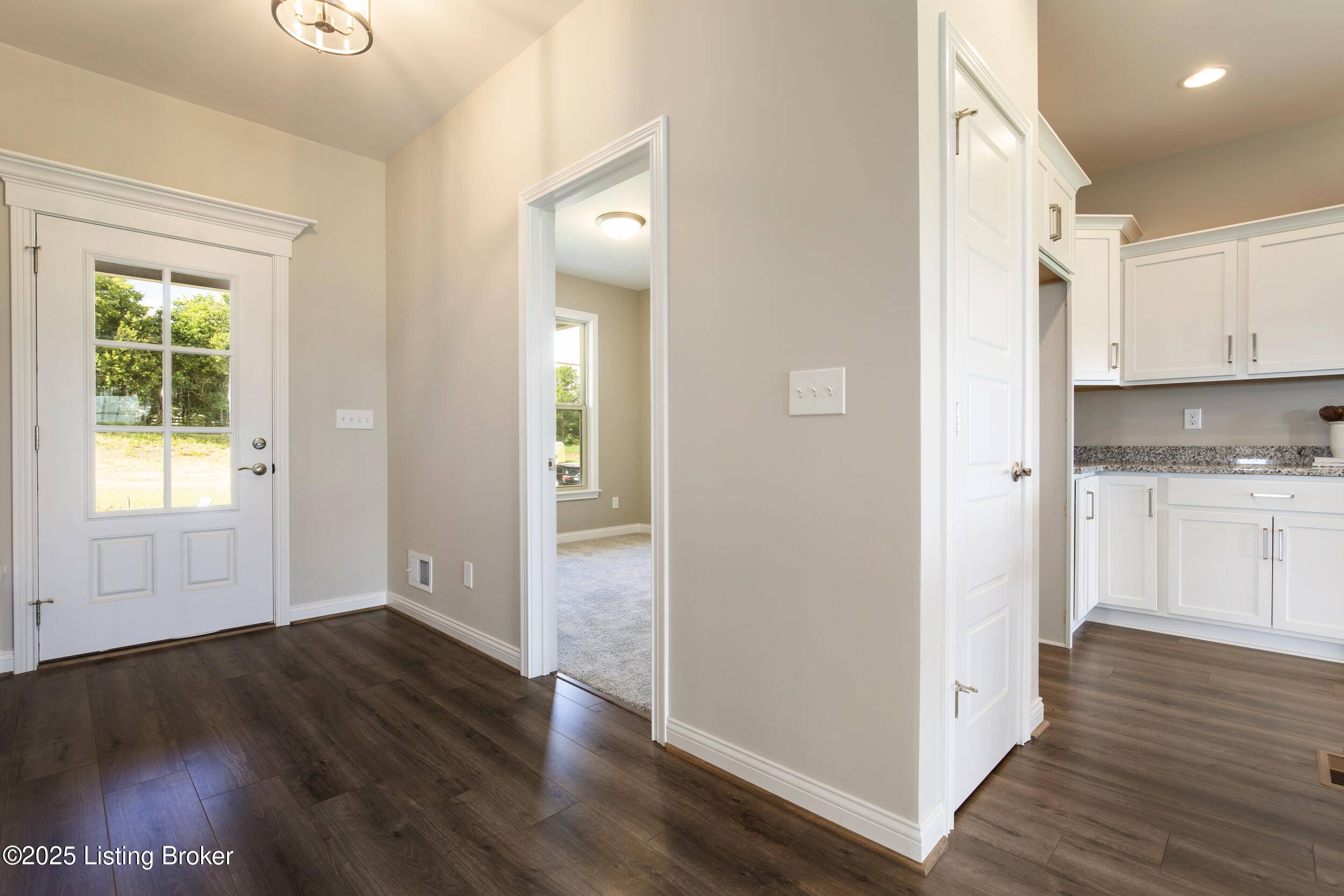 La Grange, KY 40031,2818 Alder Wood Ln