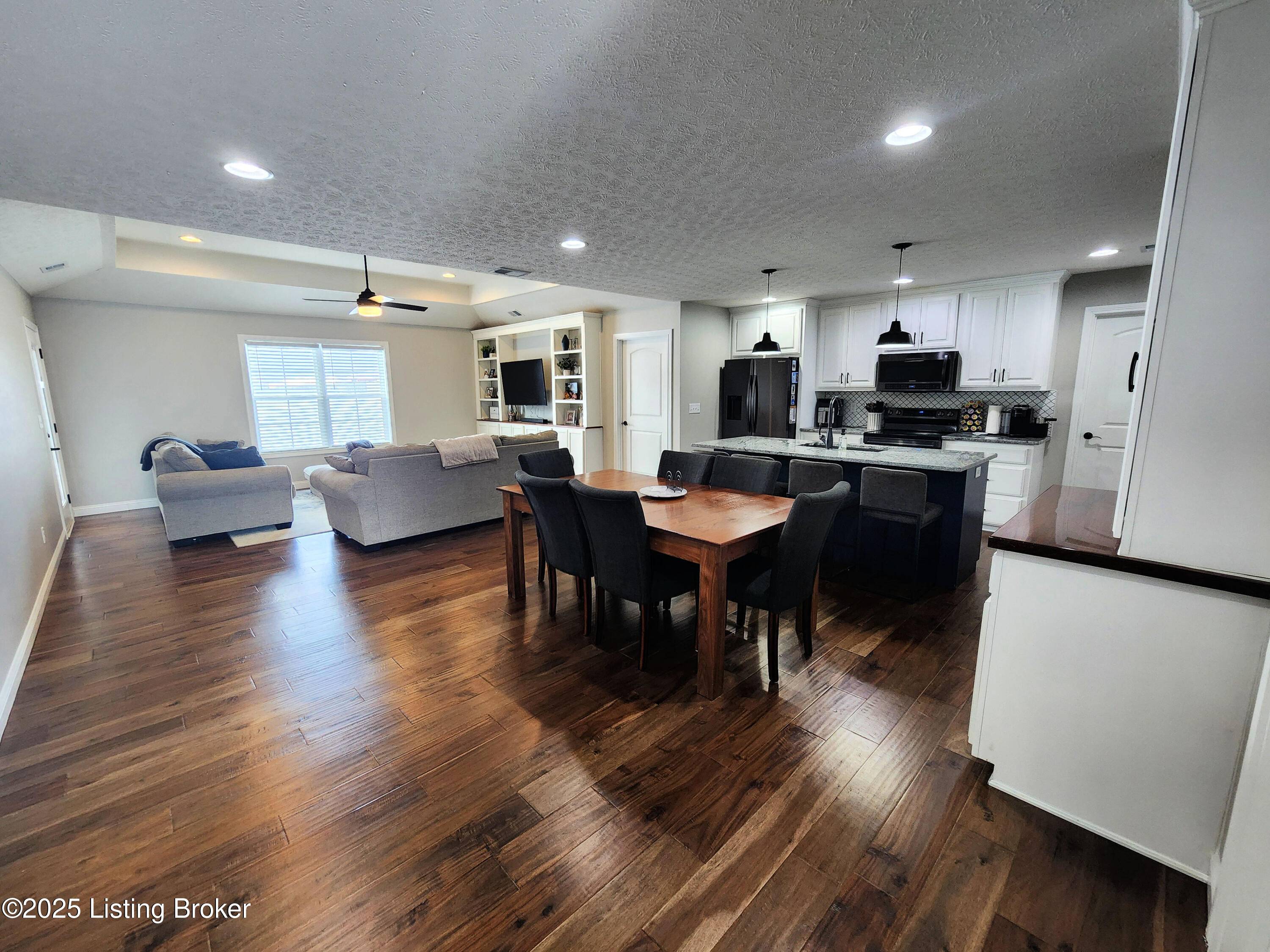 Bardstown, KY 40004,202 Elizabeth WAY
