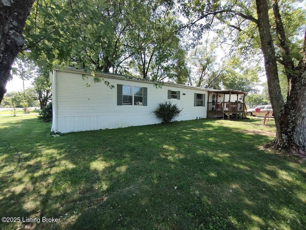 Milton, KY 40045,16 Woodlawn Rd
