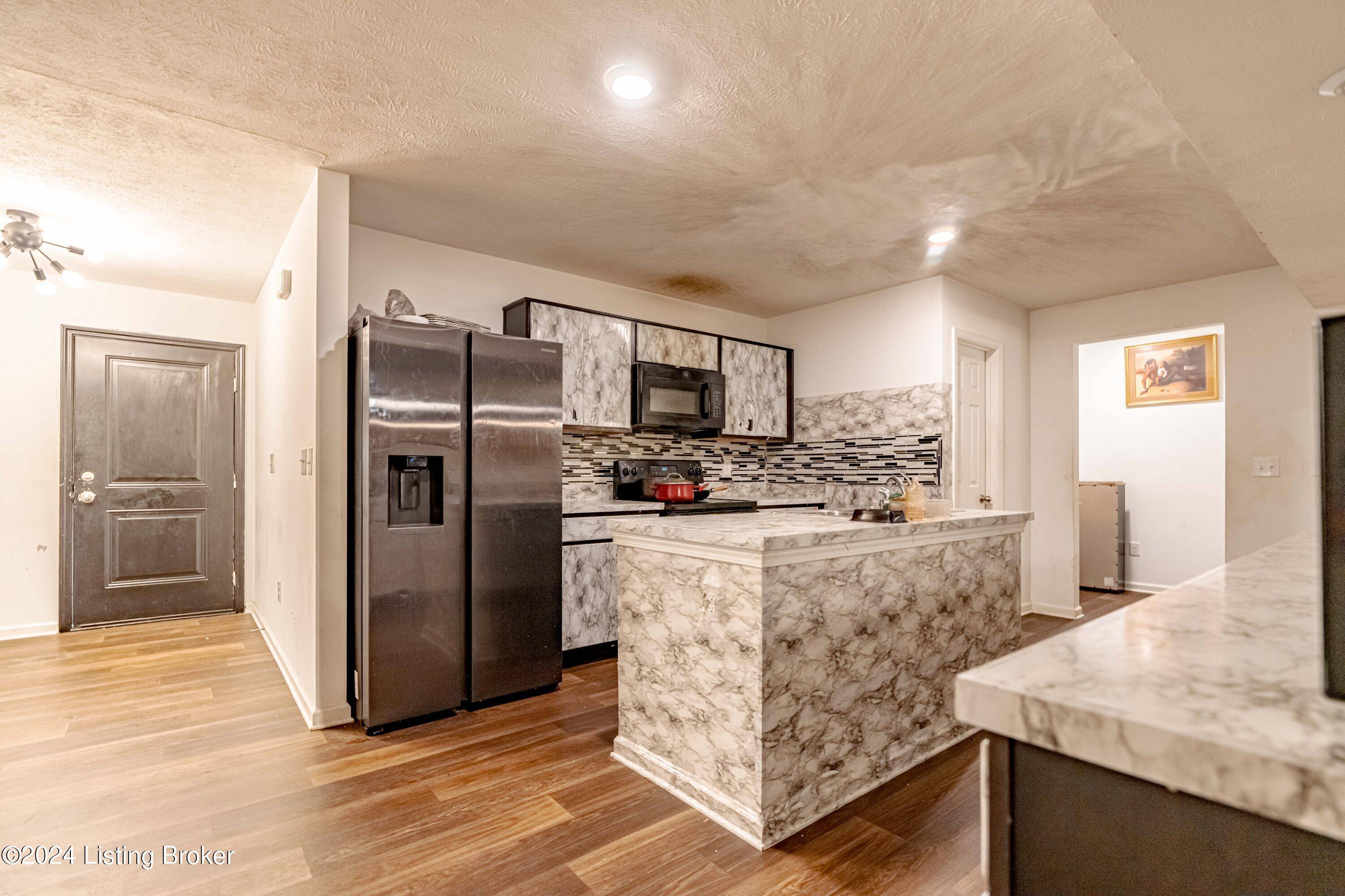 Louisville, KY 40229,8641 Warbler Br WAY