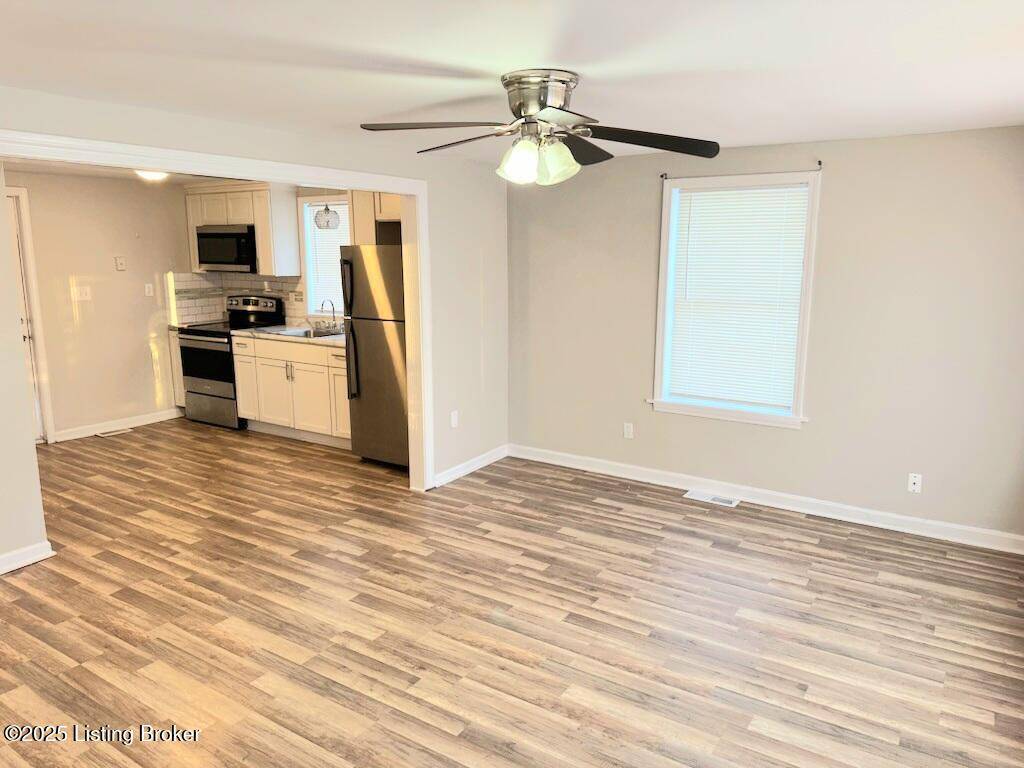 Louisville, KY 40216,4402 Lynnview Dr