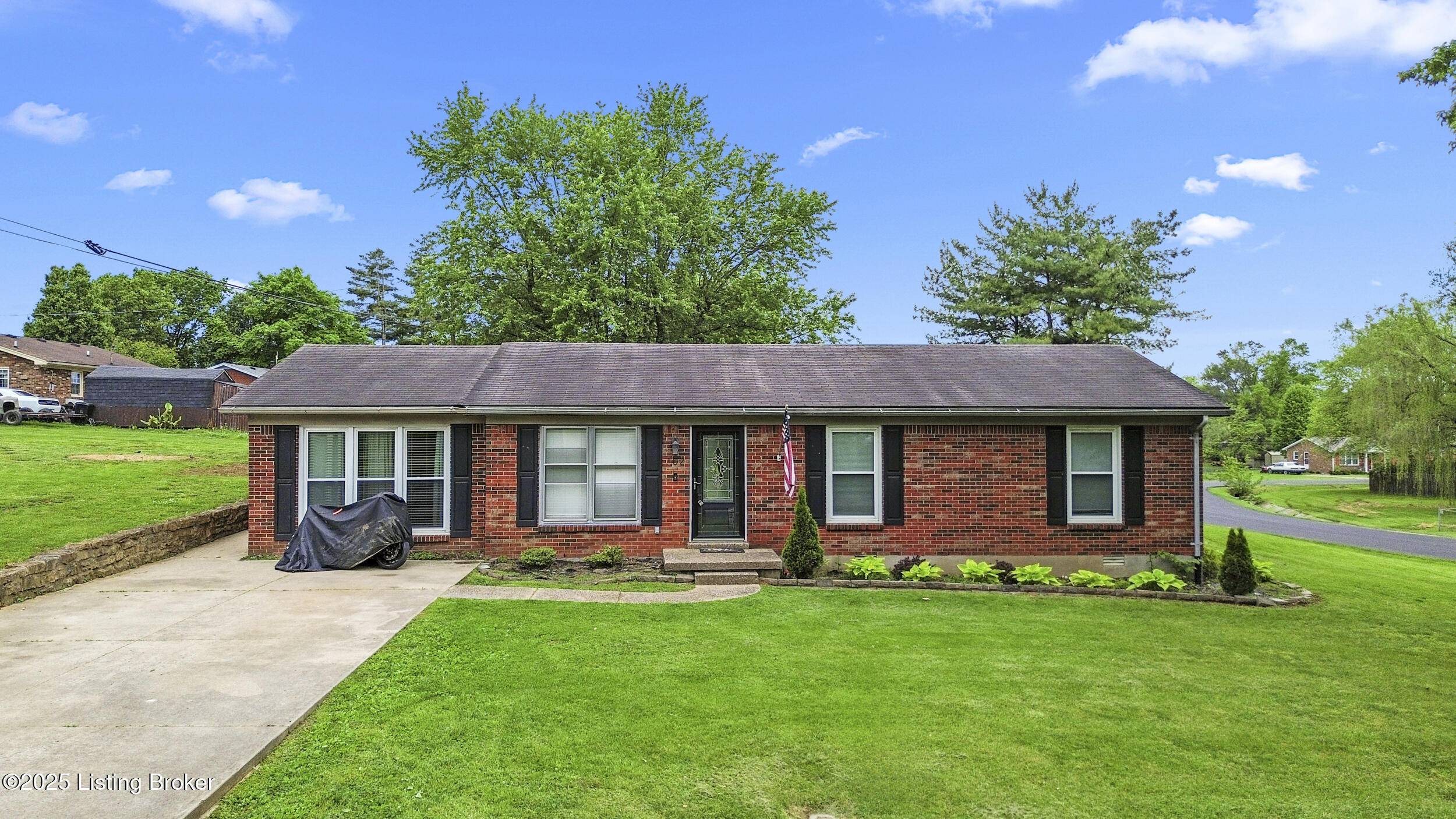 Bardstown, KY 40004,102 Eastland Dr