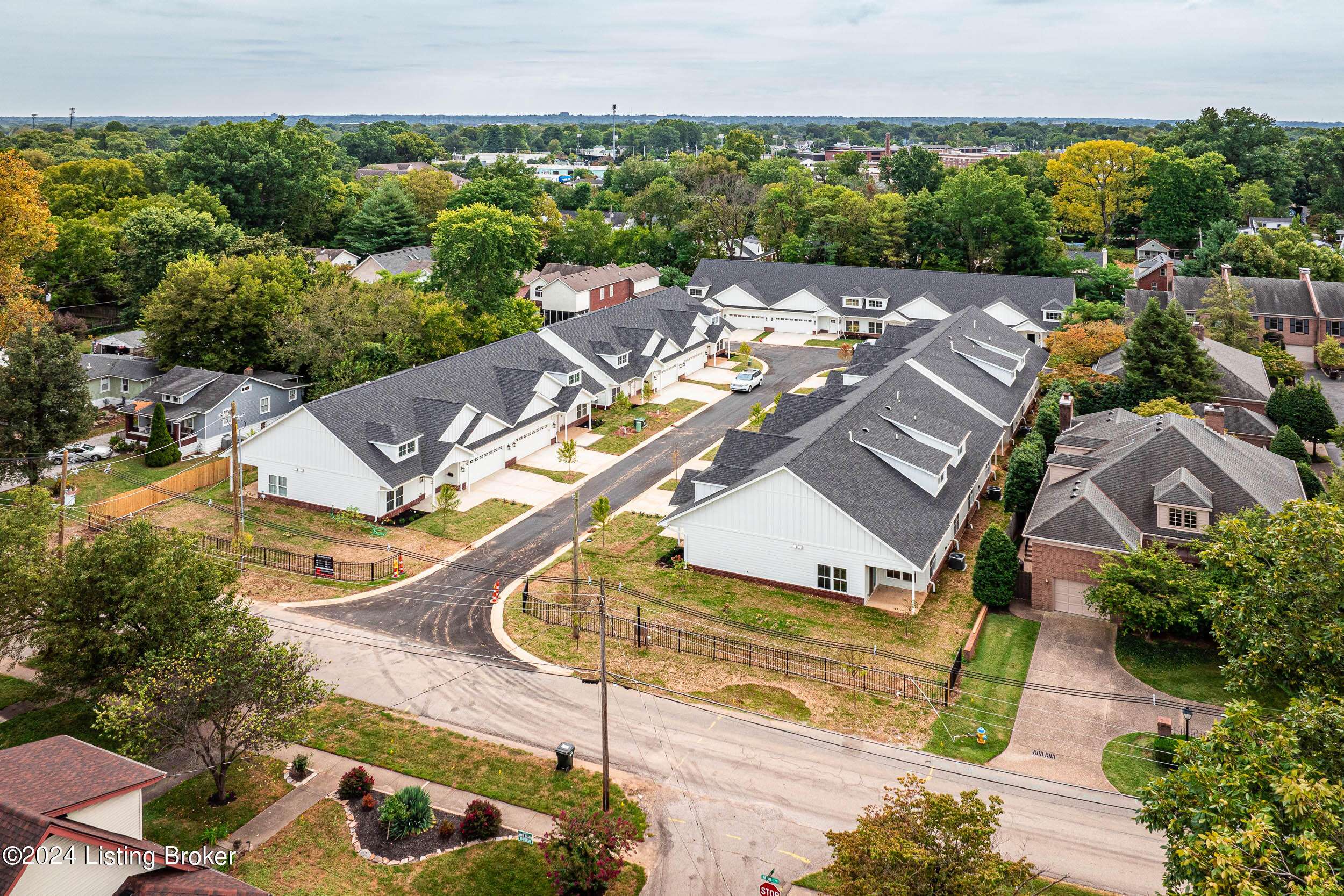 Louisville, KY 40207,102 Wellston Pl