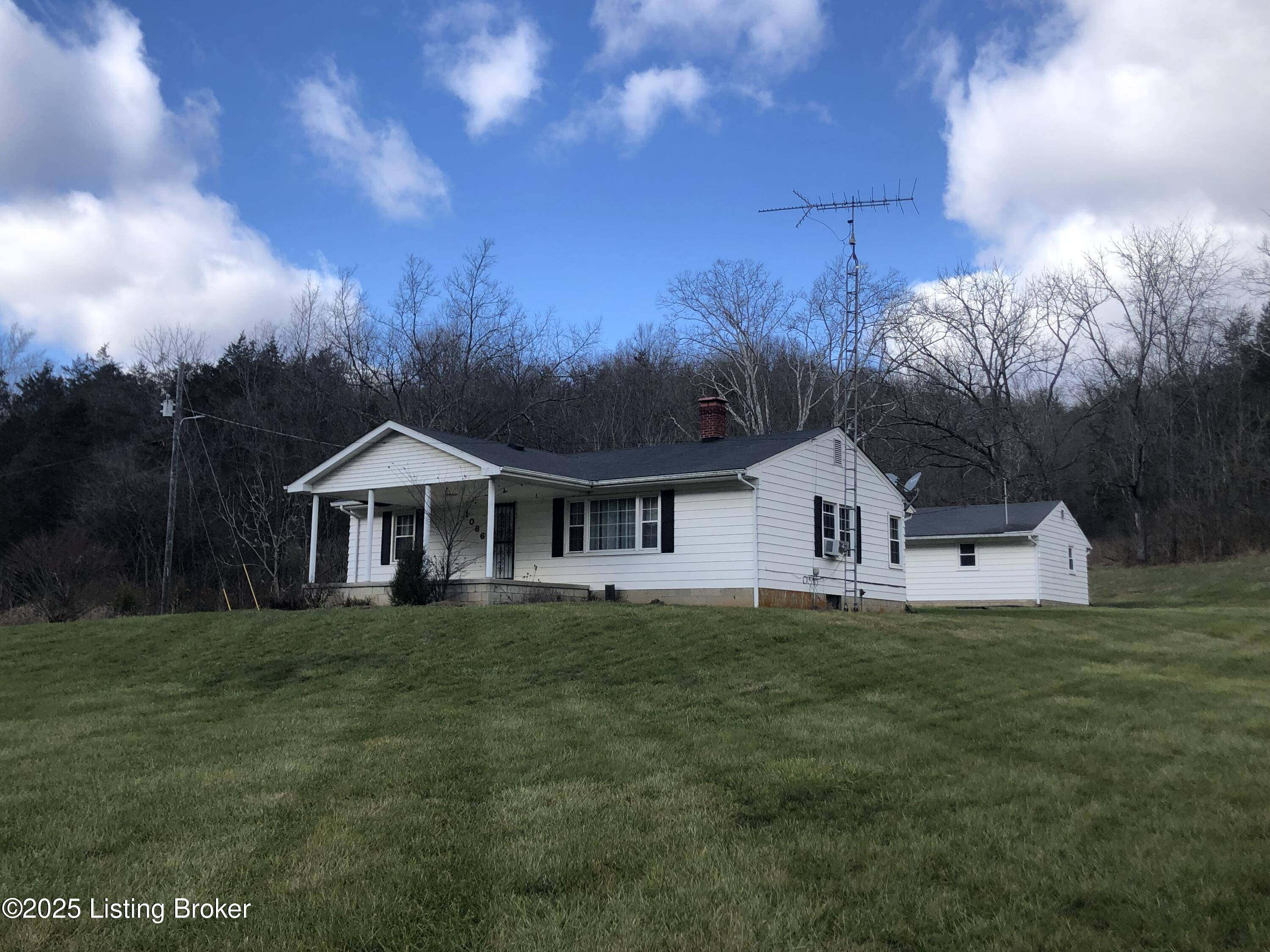 Milton, KY 40045,1086 W Prong Locust Rd