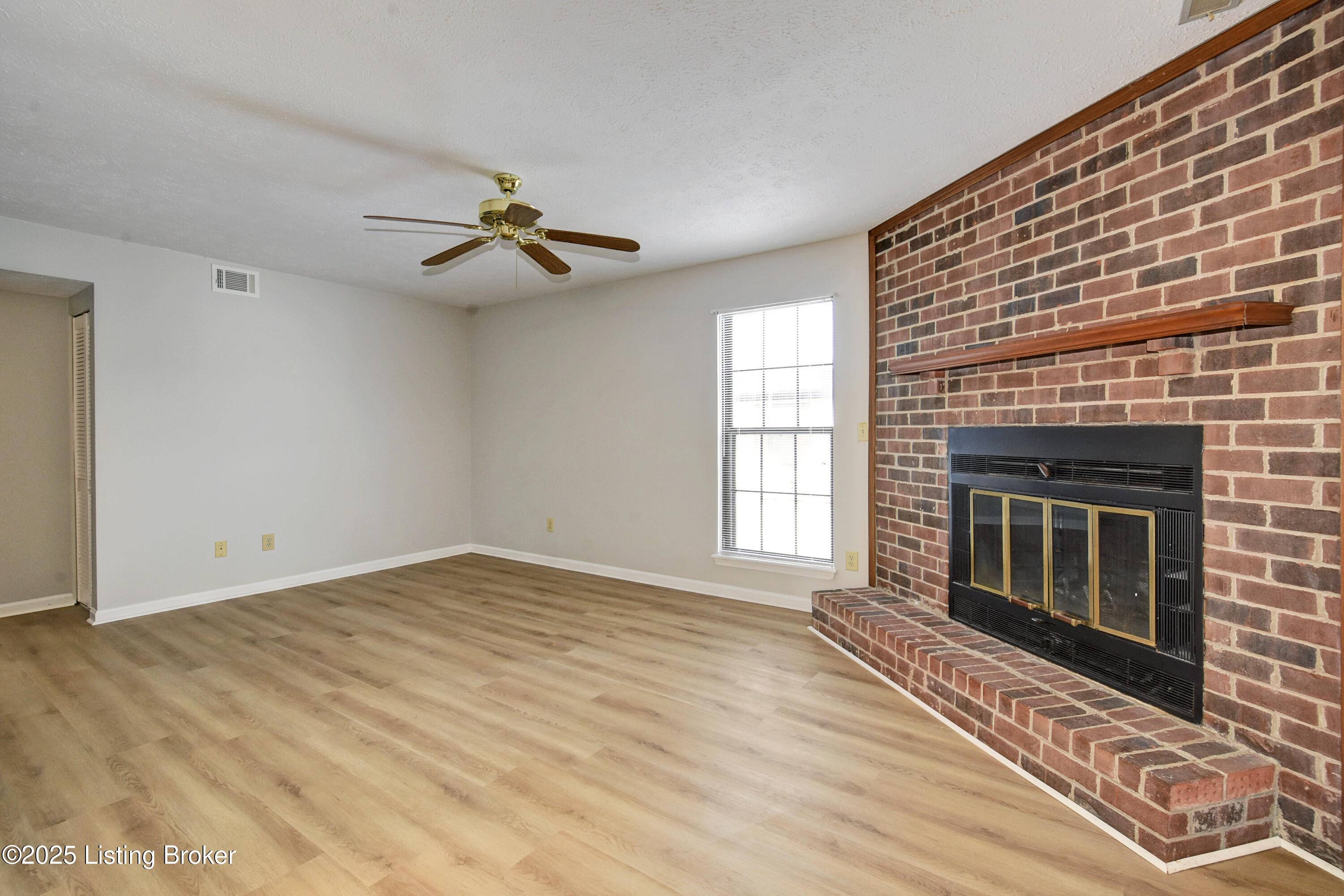 Louisville, KY 40214,3014 Groveview Ct