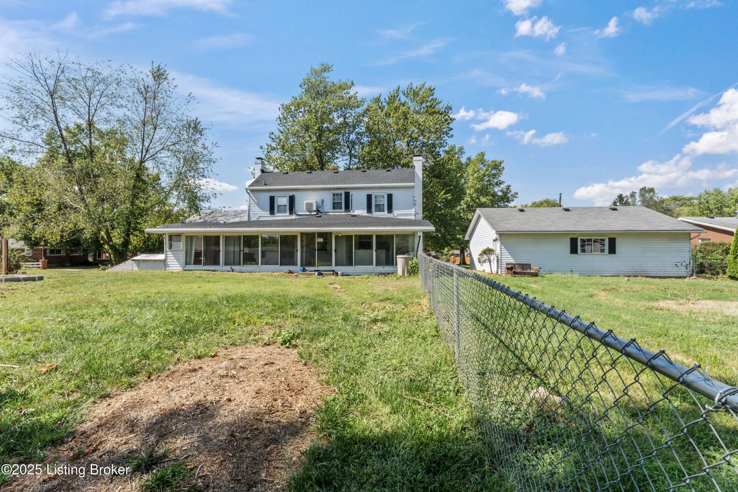 Louisville, KY 40228,7211 Tangelo Dr