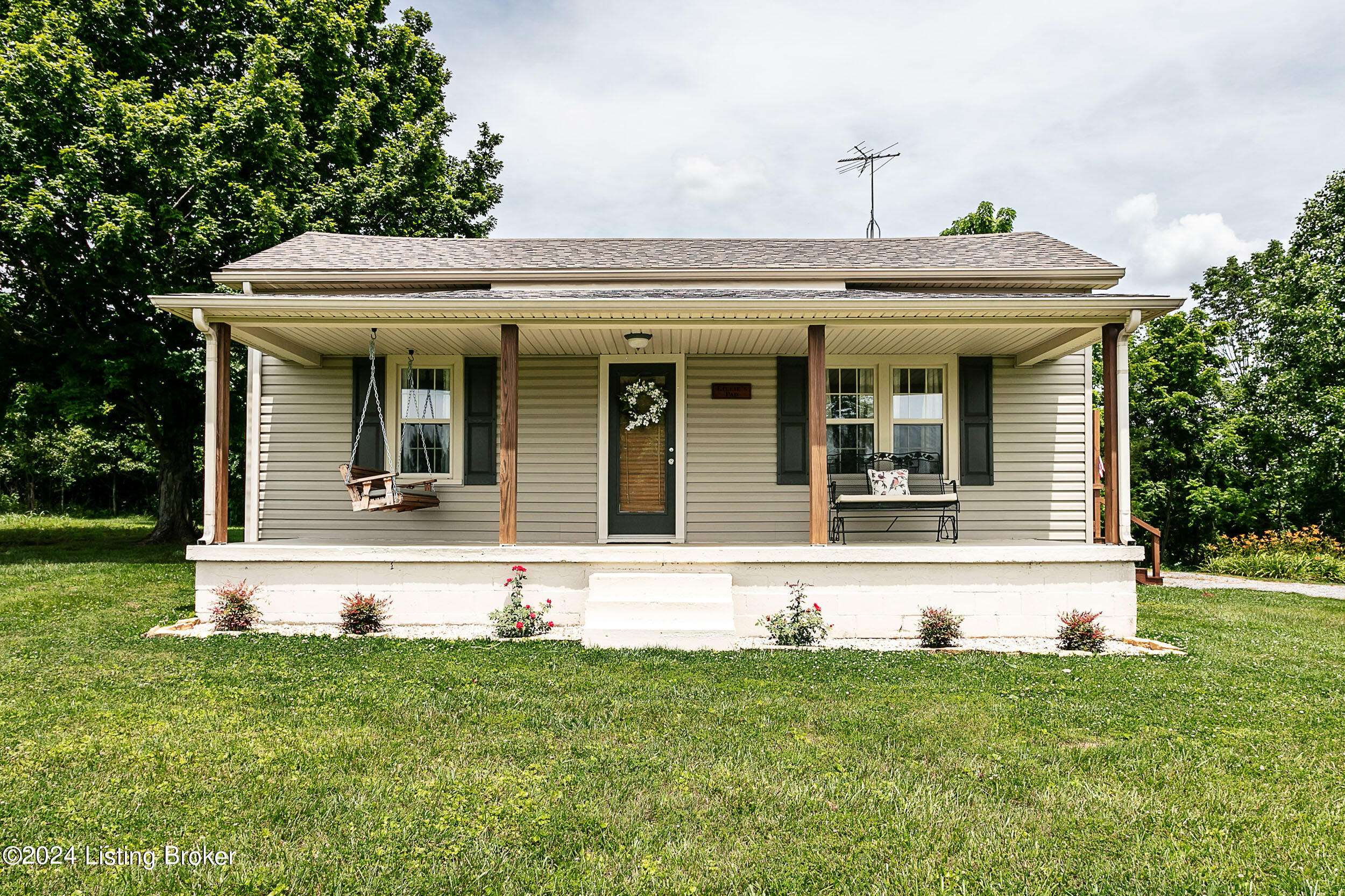Loretto, KY 40037,444 Gandertown Rd