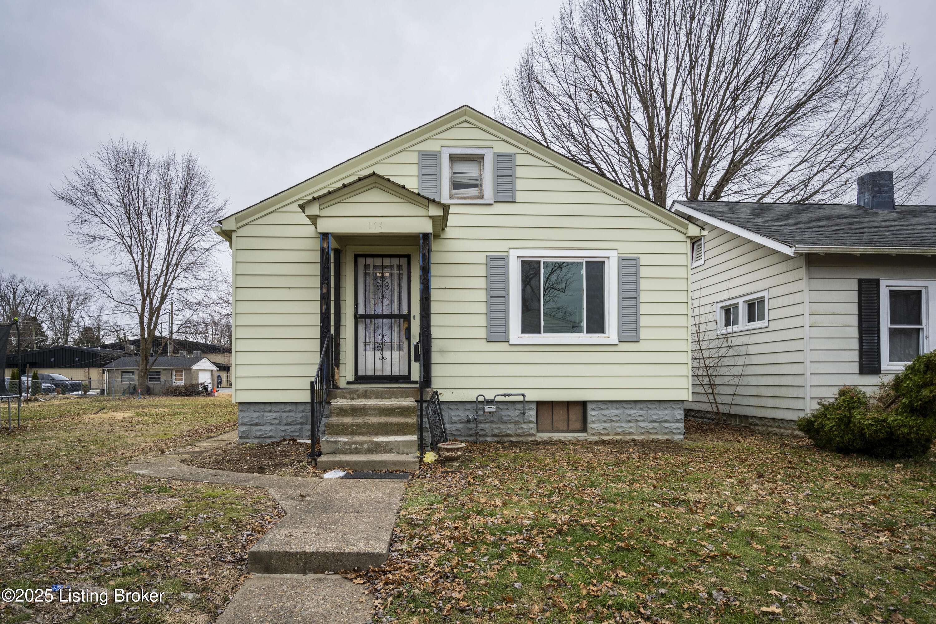 Clarksville, IN 47129,114 E Norwood Ave