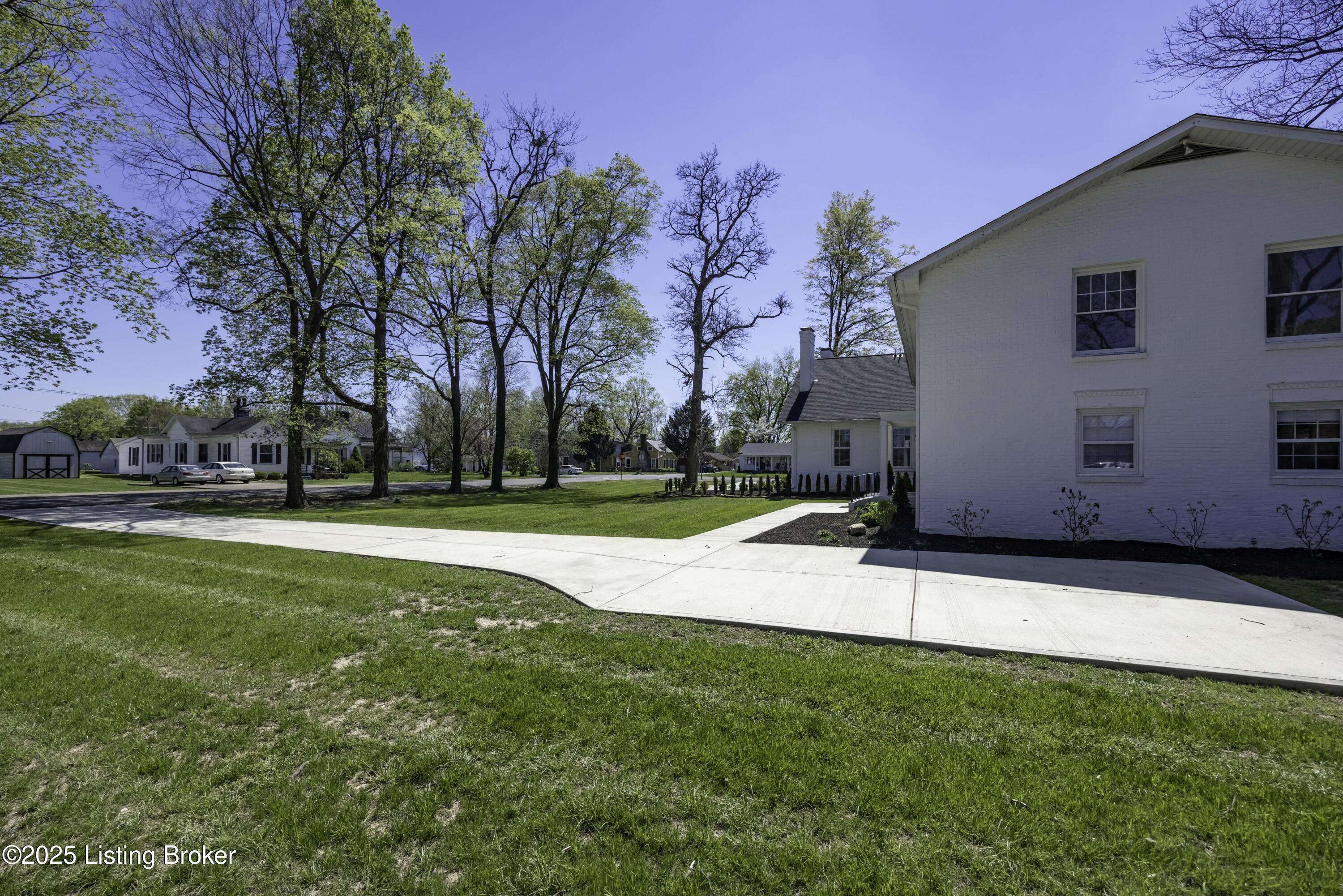 Bardstown, KY 40004,116 E John Fitch Ave