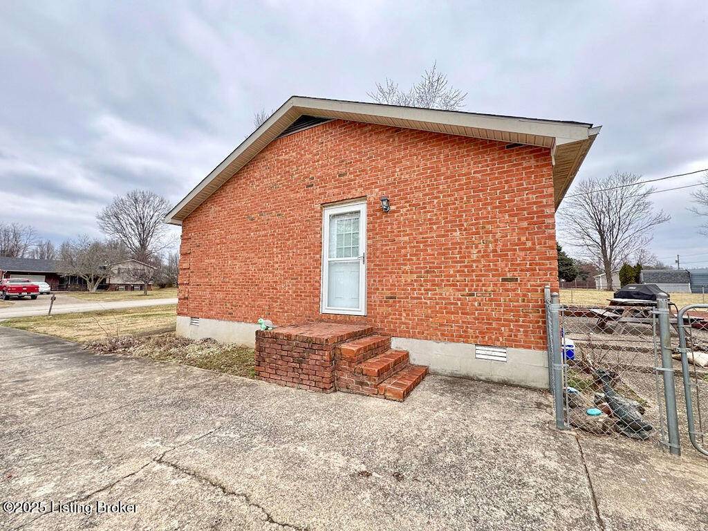 Bardstown, KY 40004,113 Meadow Ln