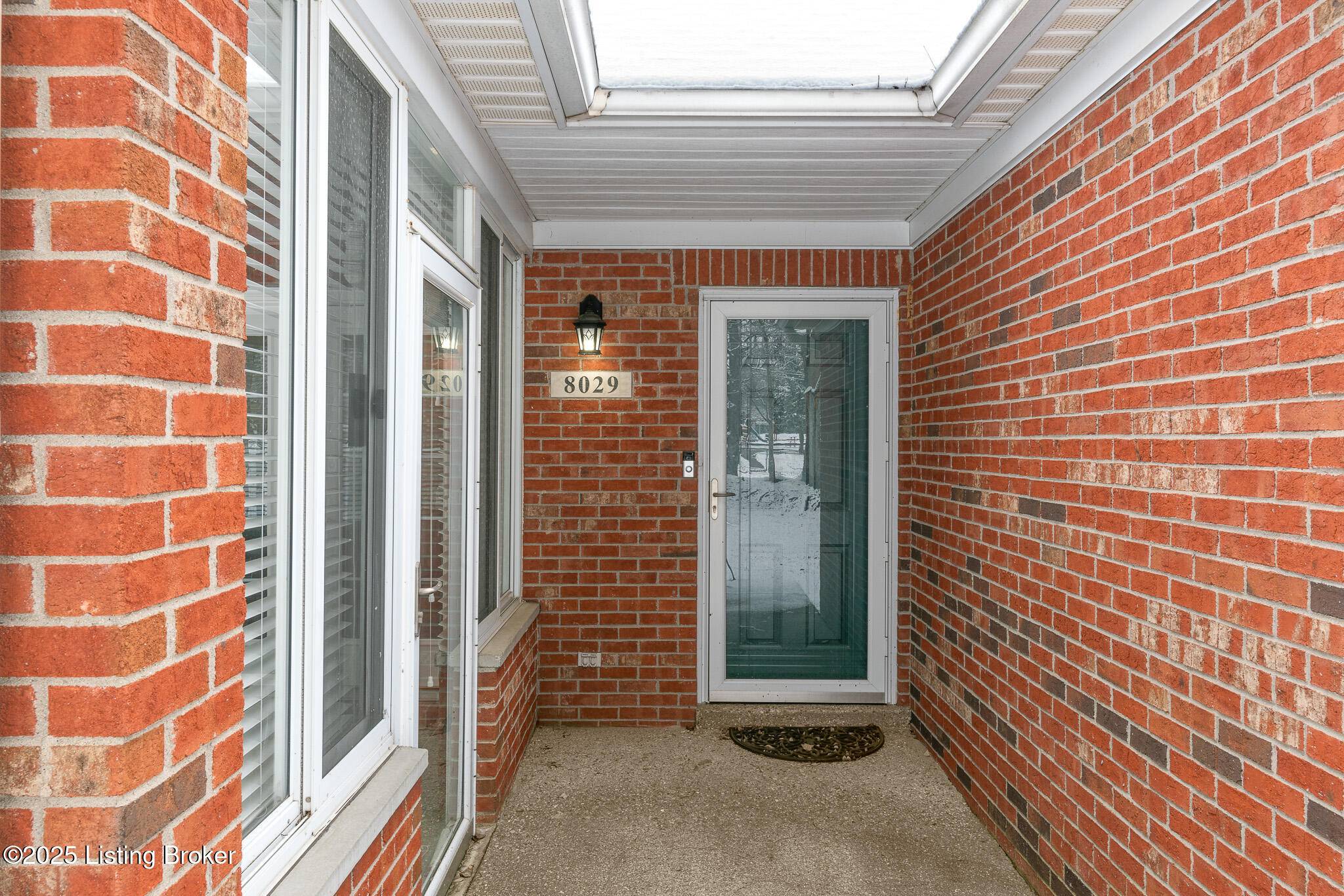 Louisville, KY 40222,8029 St Andrews Village Dr