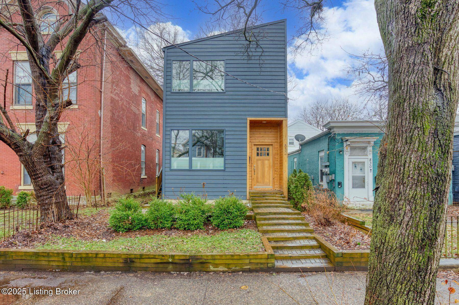 Louisville, KY 40204,832 E Chestnut St