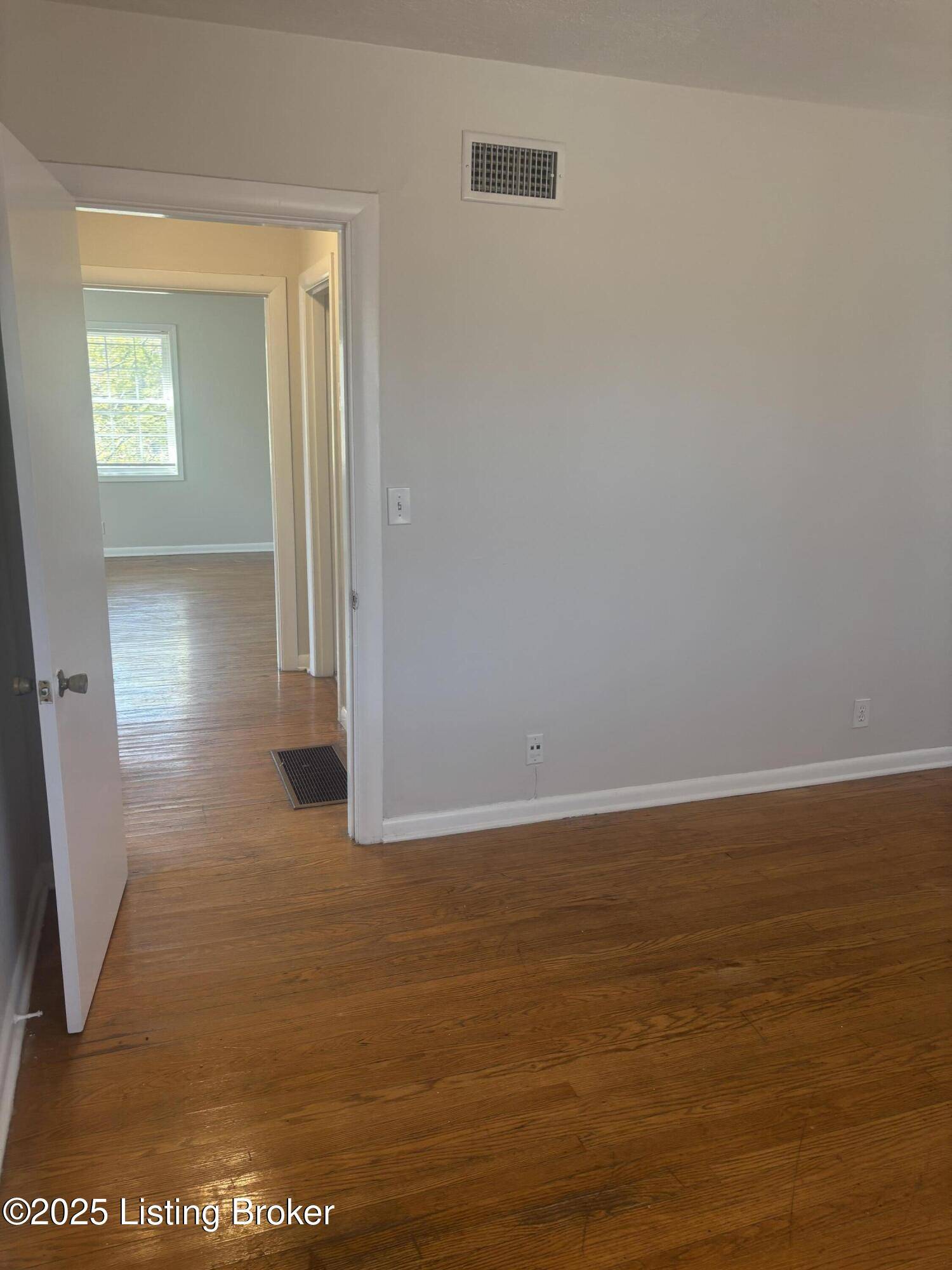 Louisville, KY 40207,3802 Nanz Ave #8