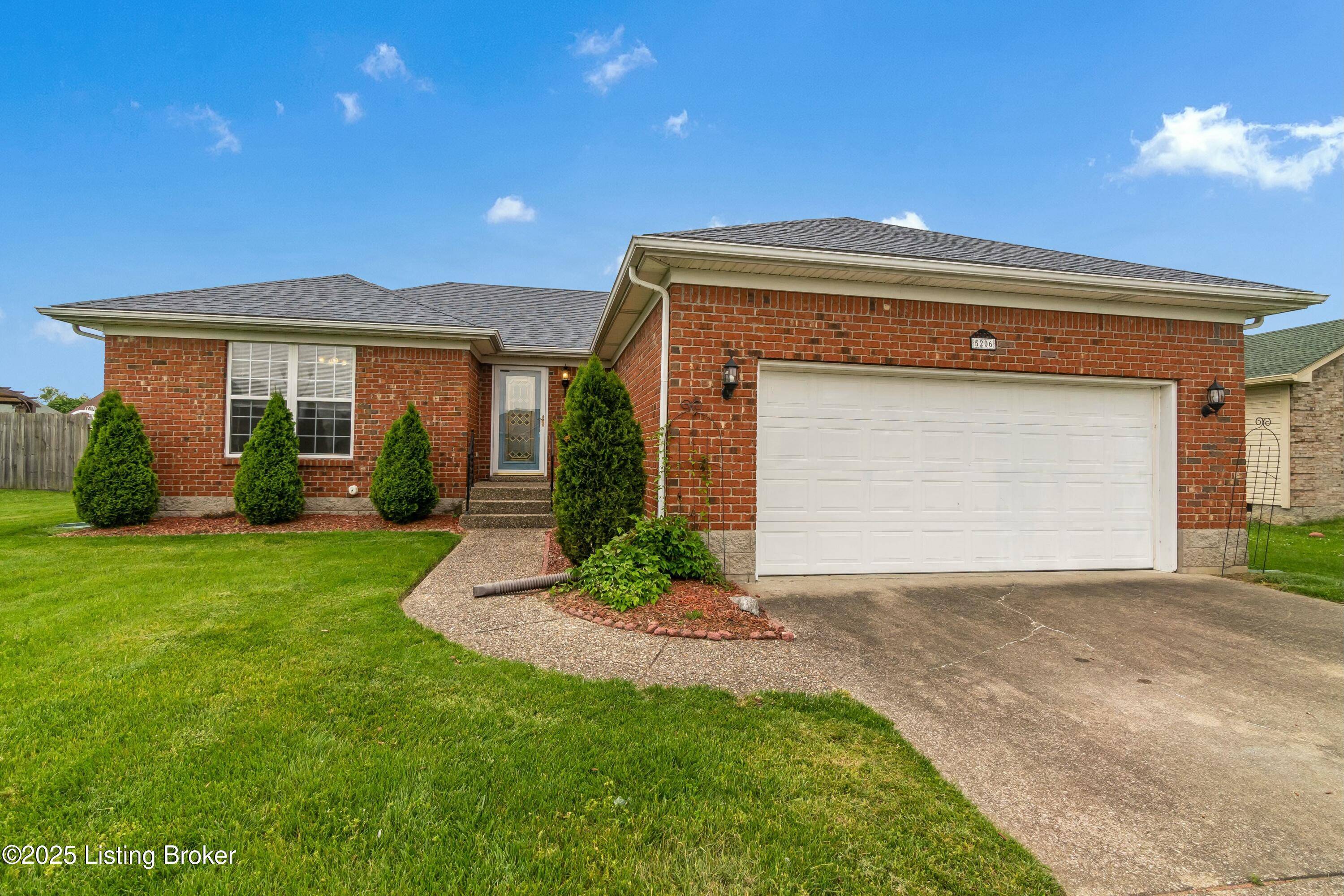 Louisville, KY 40258,5206 Hassock Ct