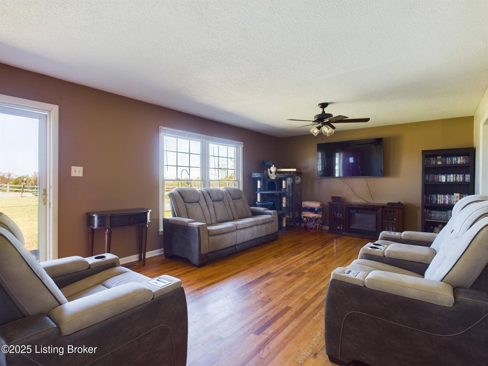 Elizabethtown, KY 42701,319 NW Pear Orchard NW Rd