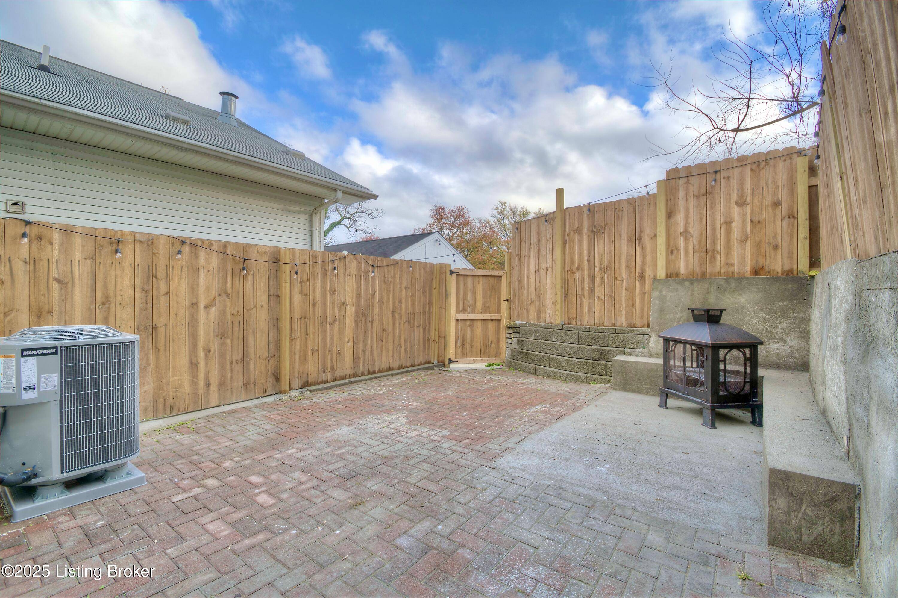 Covington, KY 41011,215 E 11th St