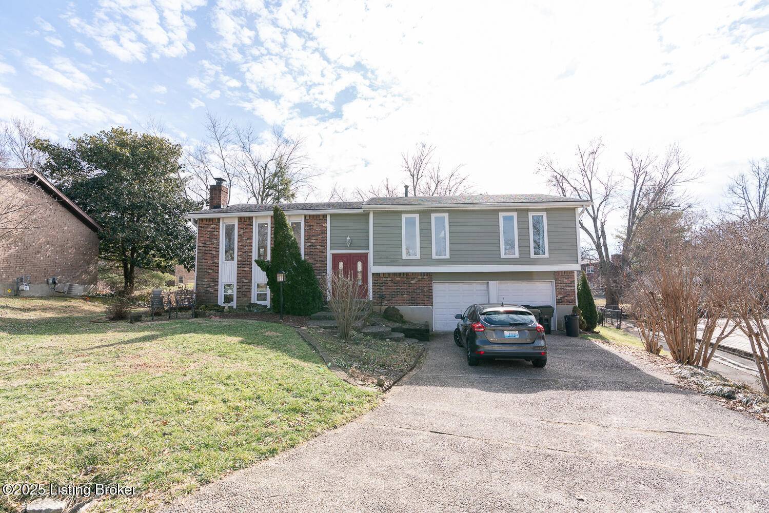 Jeffersontown, KY 40299,8502 Bronzewing Ct