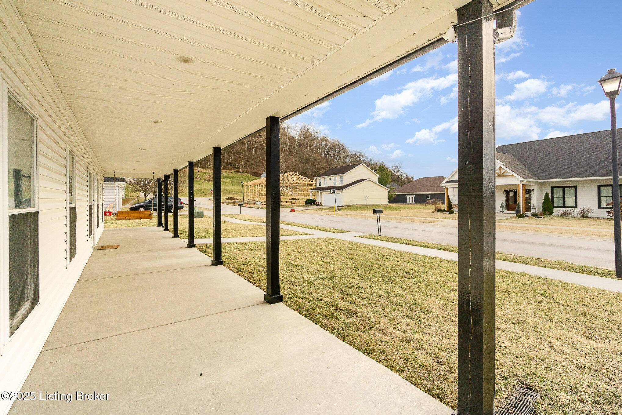 Carrollton, KY 41008,606 Pine Ct