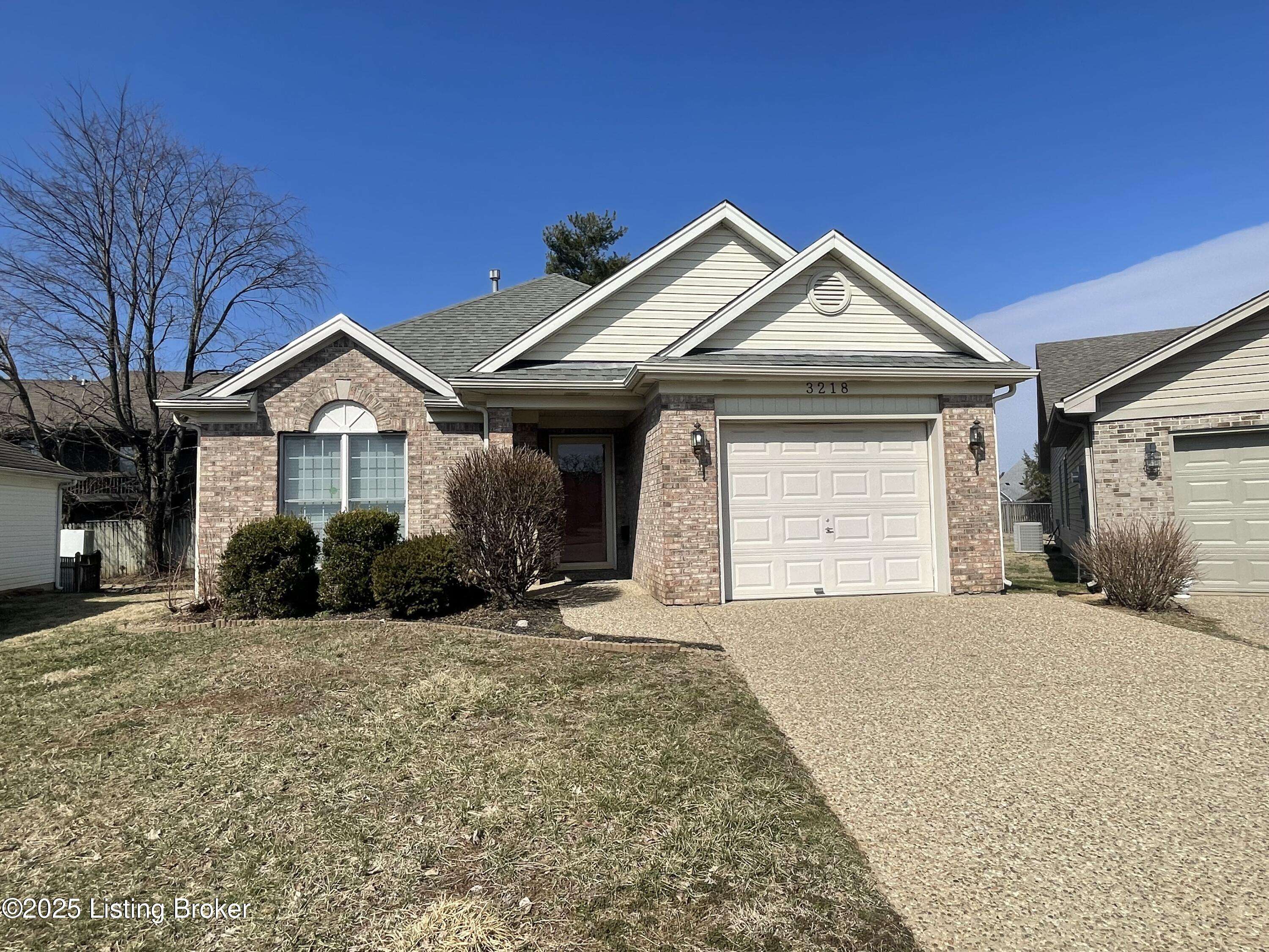 Louisville, KY 40220,3218 Rainview Cir
