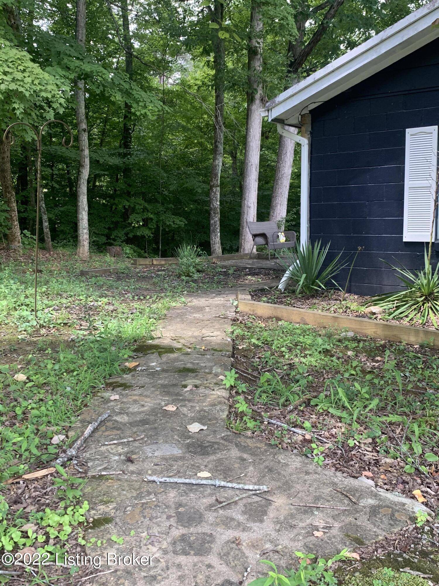 Jamestown, KY 42629,110 Andrews Ln