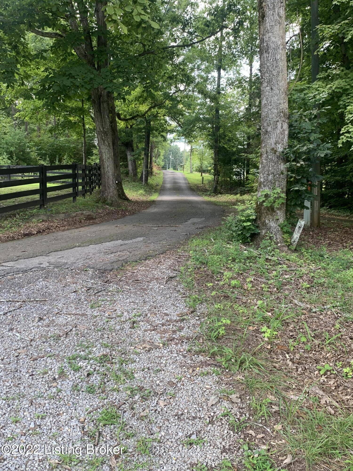 Jamestown, KY 42629,110 Andrews Ln