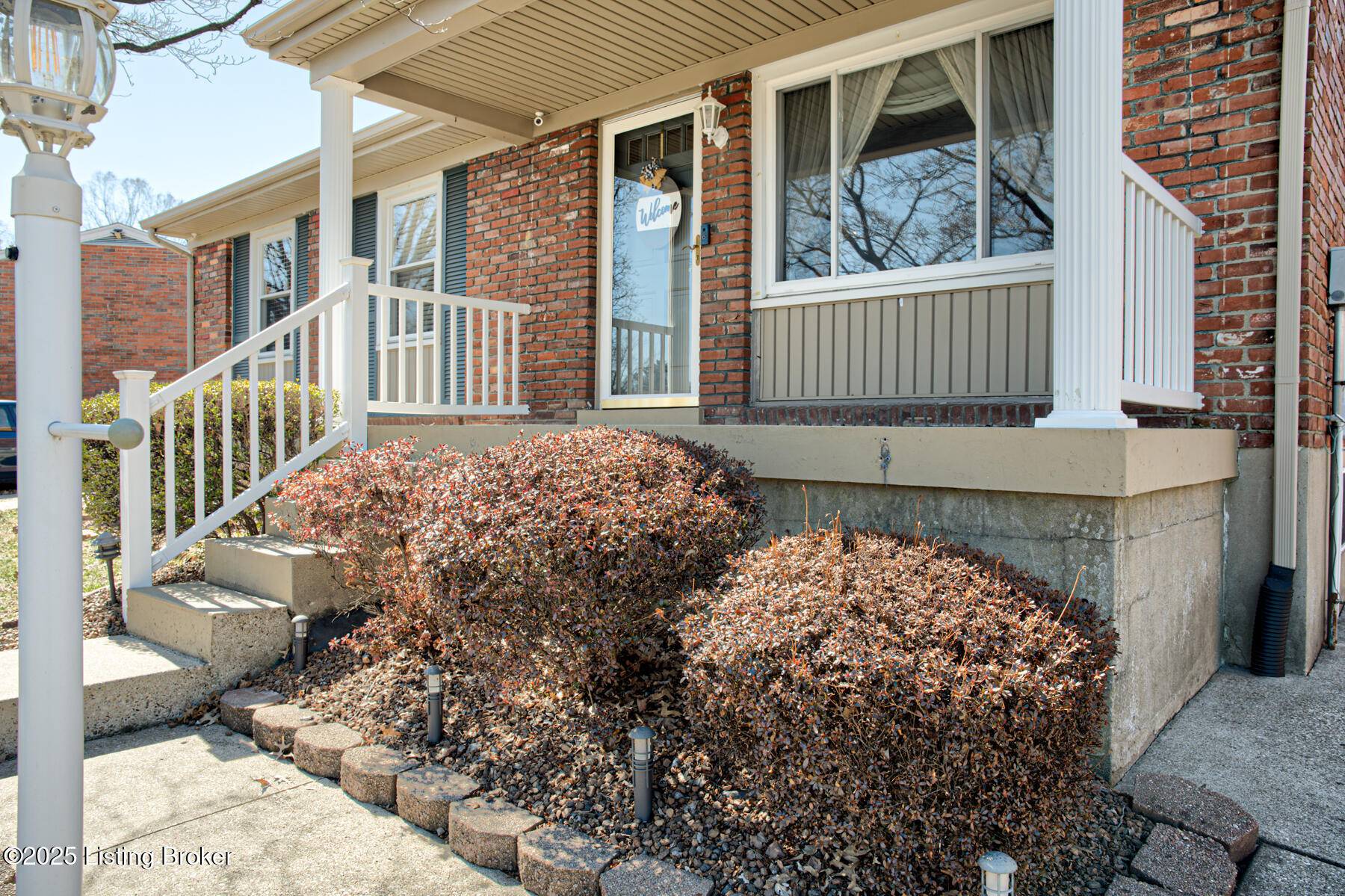 Louisville, KY 40229,11606 Maple WAY