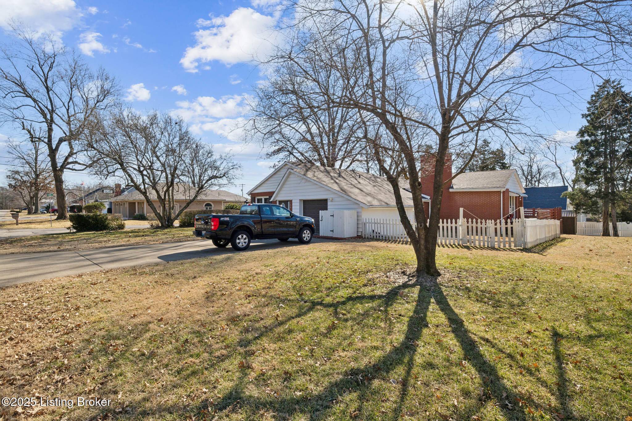 Morganfield, KY 42437,130 E Geiger St