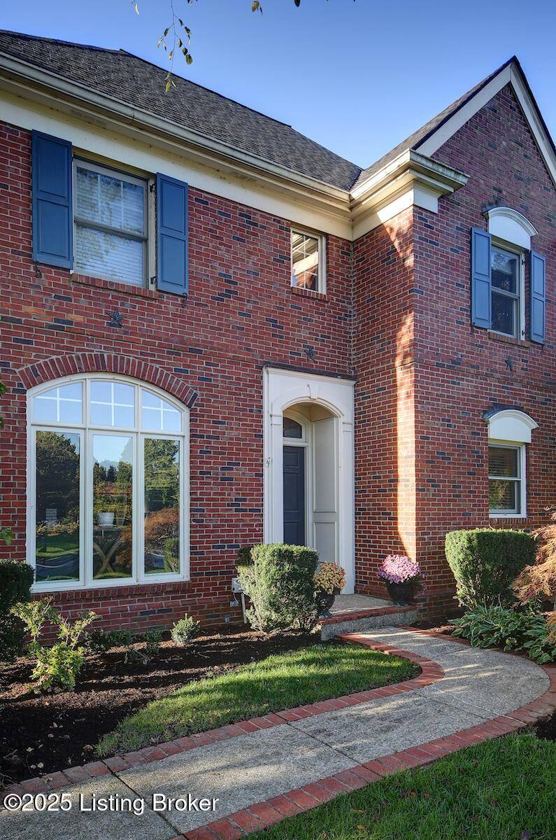Louisville, KY 40207,202 Coralberry Rd