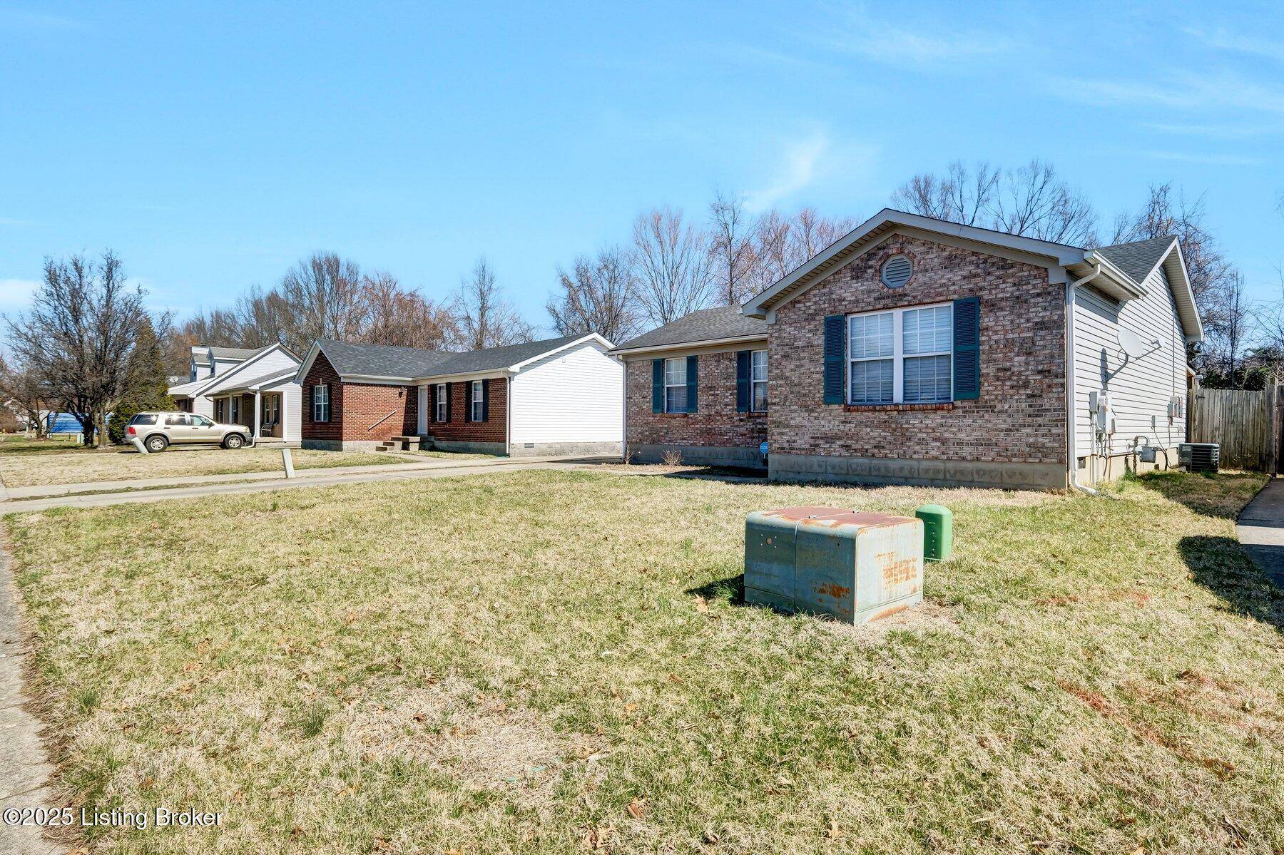 Louisville, KY 40219,6301 Serenity Ct