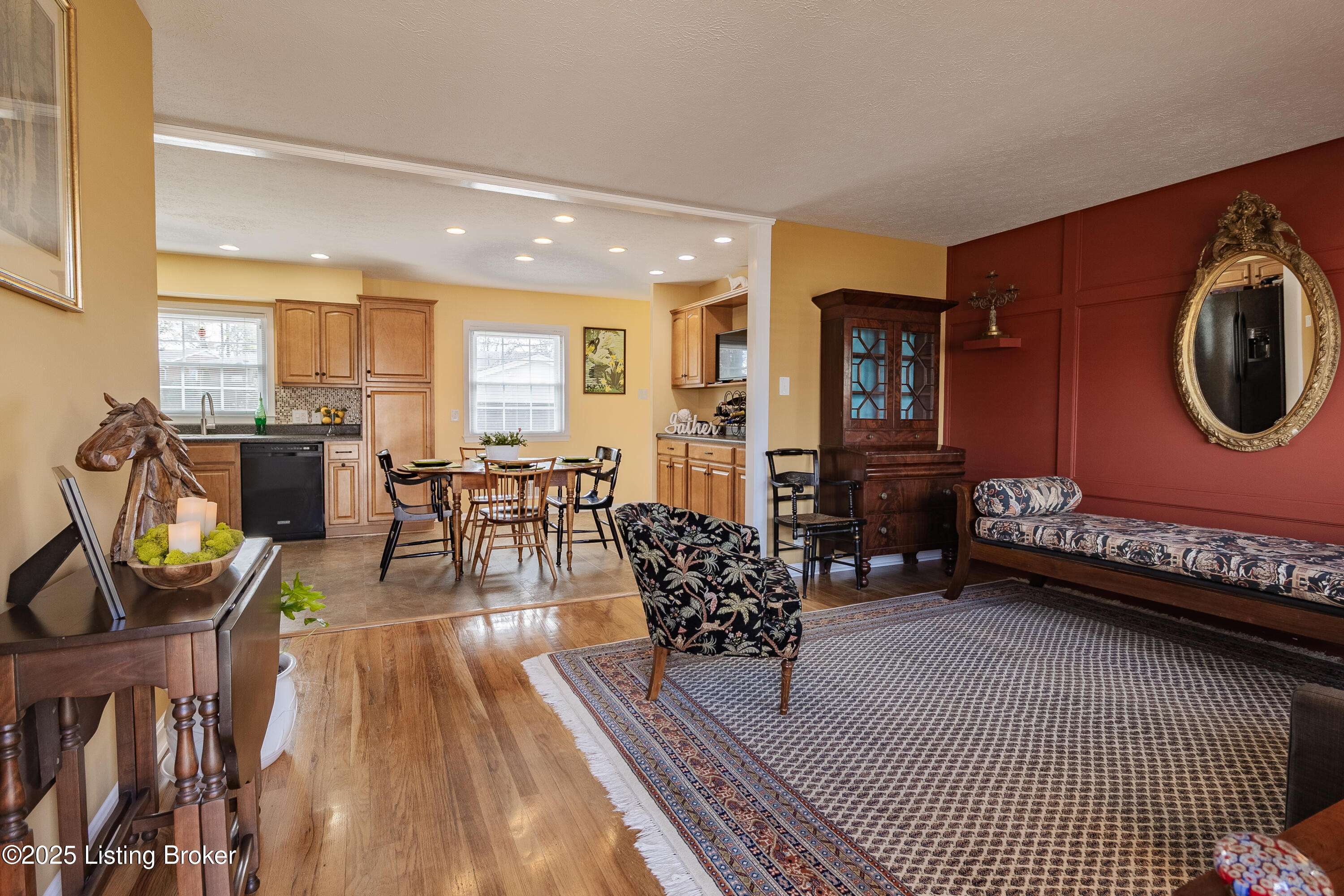 Louisville, KY 40220,3036 Casswood Dr