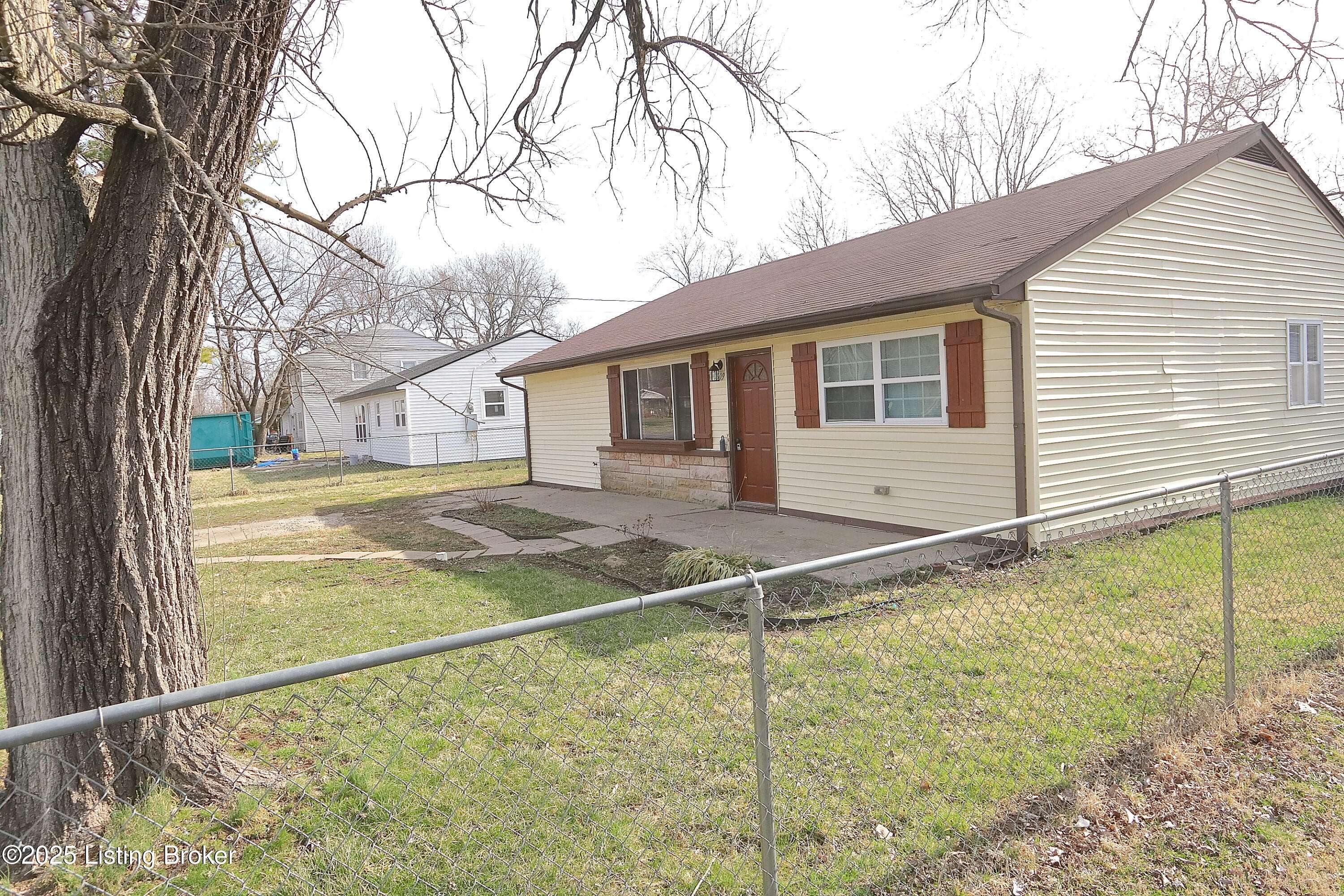 Louisville, KY 40272,7509 Wimstock Ave
