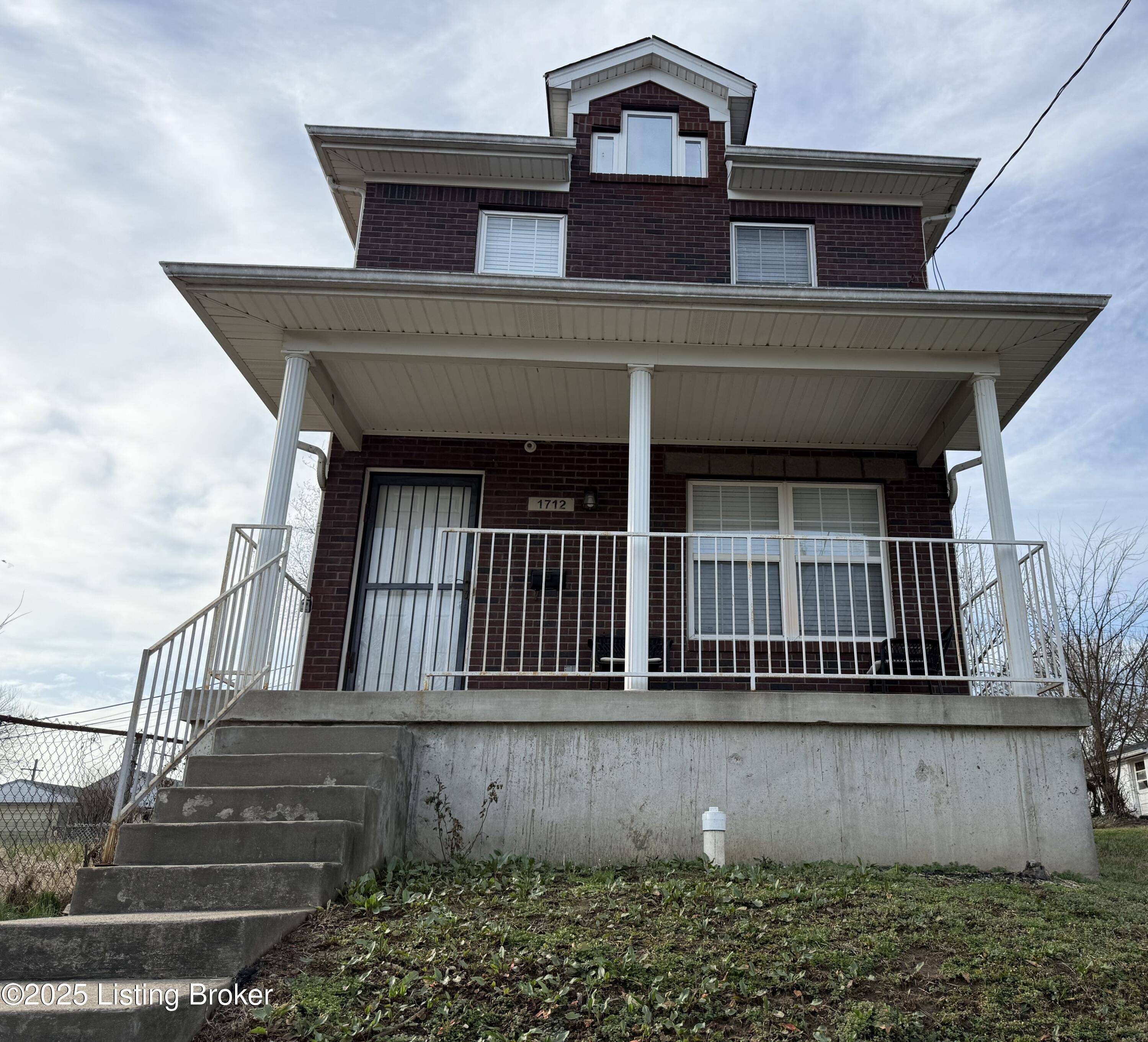 Louisville, KY 40210,1712 W Gaulbert Ave