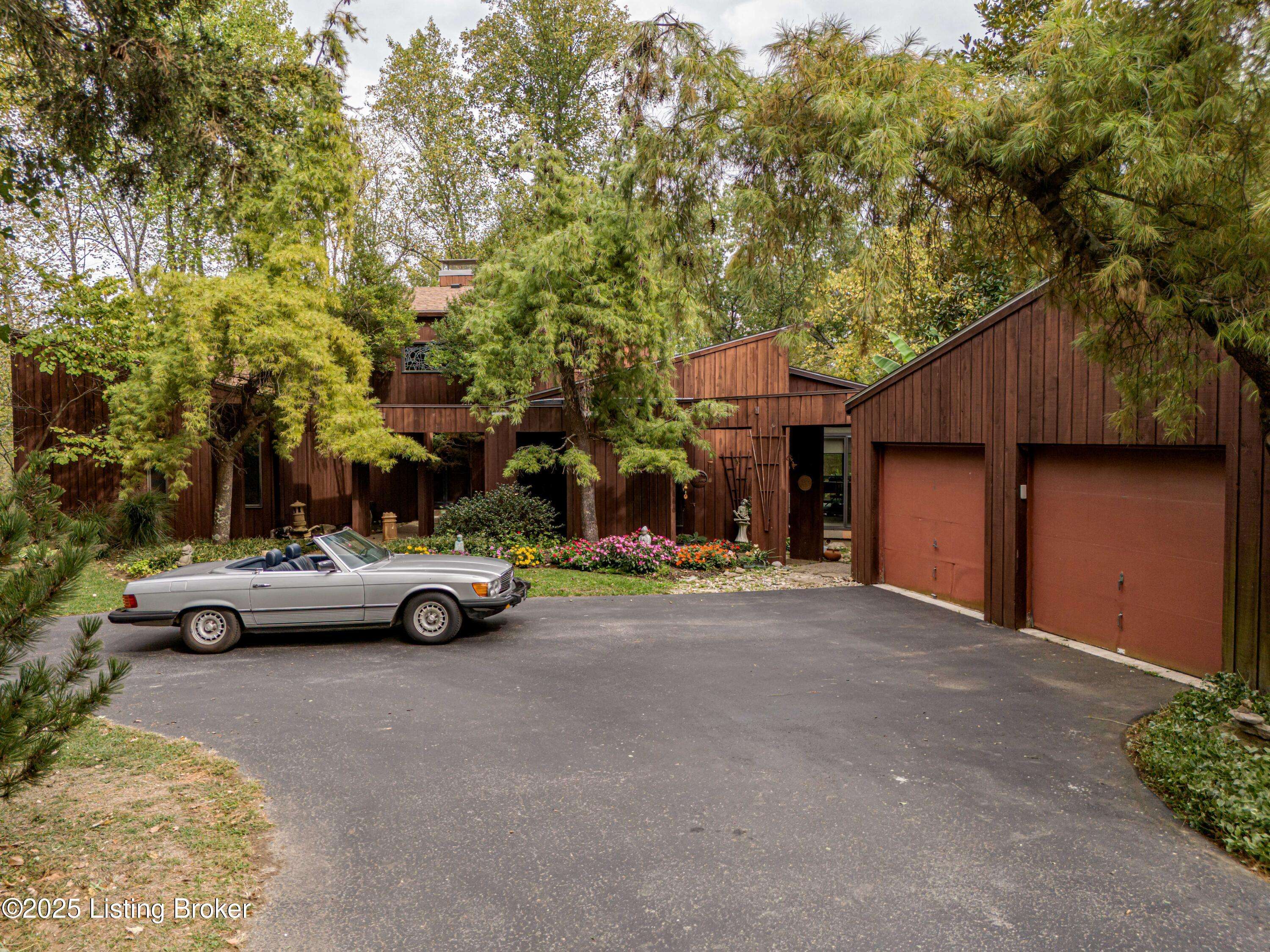 Louisville, KY 40299,3501 Ramblin Creek Rd