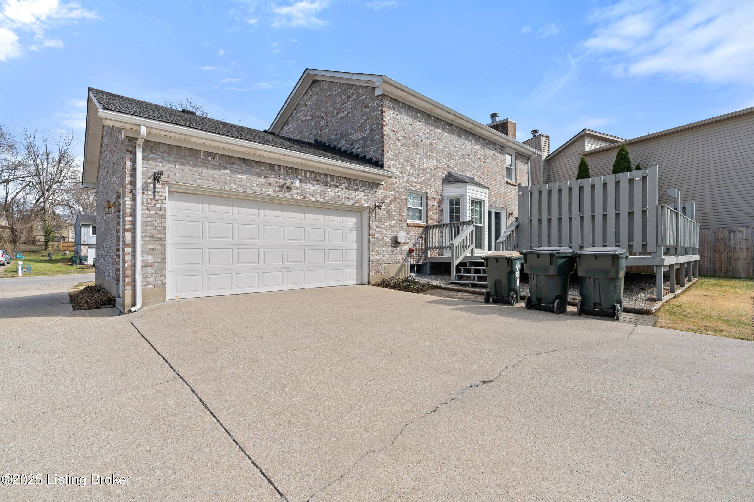 Jeffersontown, KY 40299,4406 Lochridge Pkwy