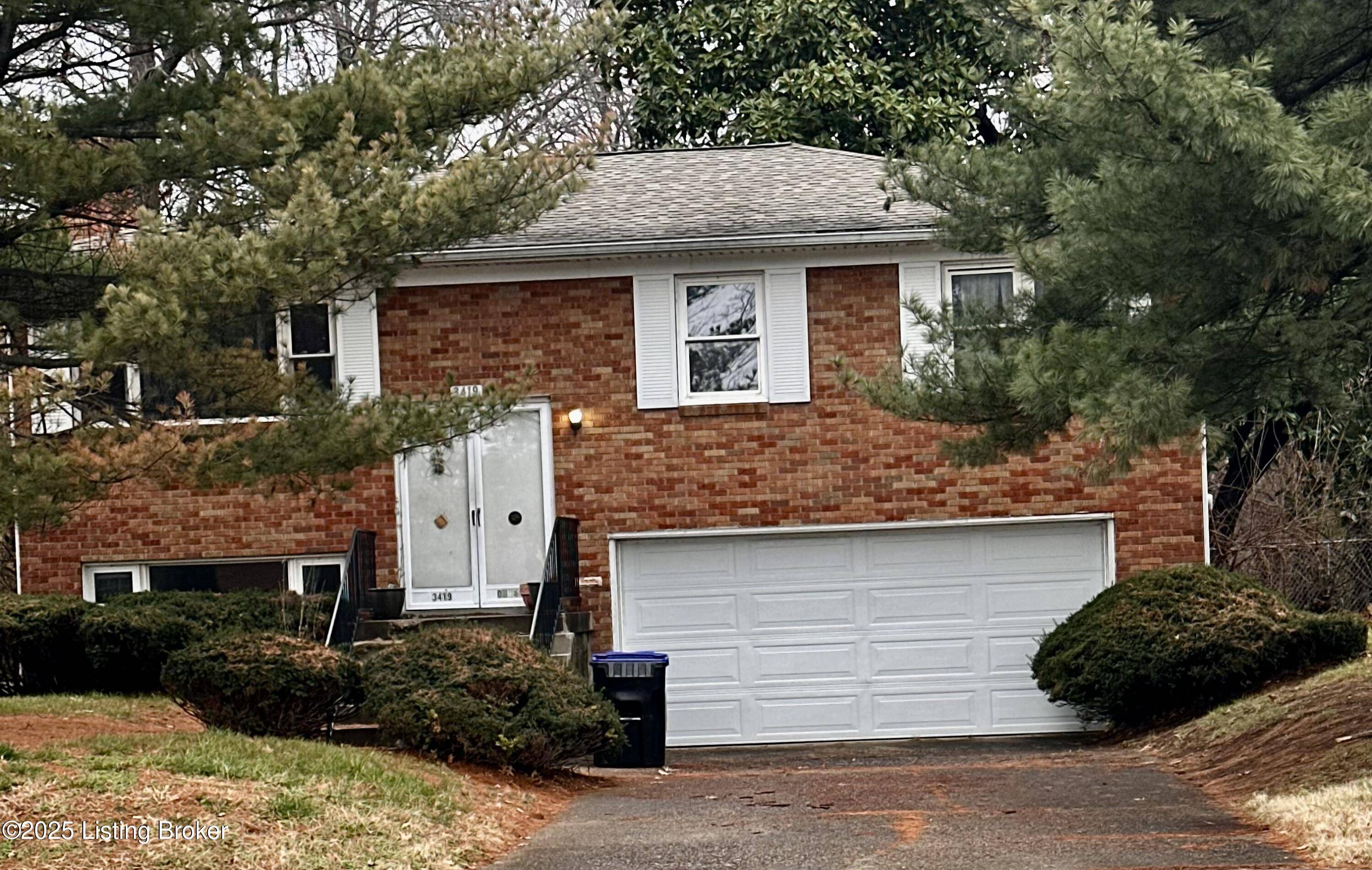Louisville, KY 40211,3419 Dumesnil St