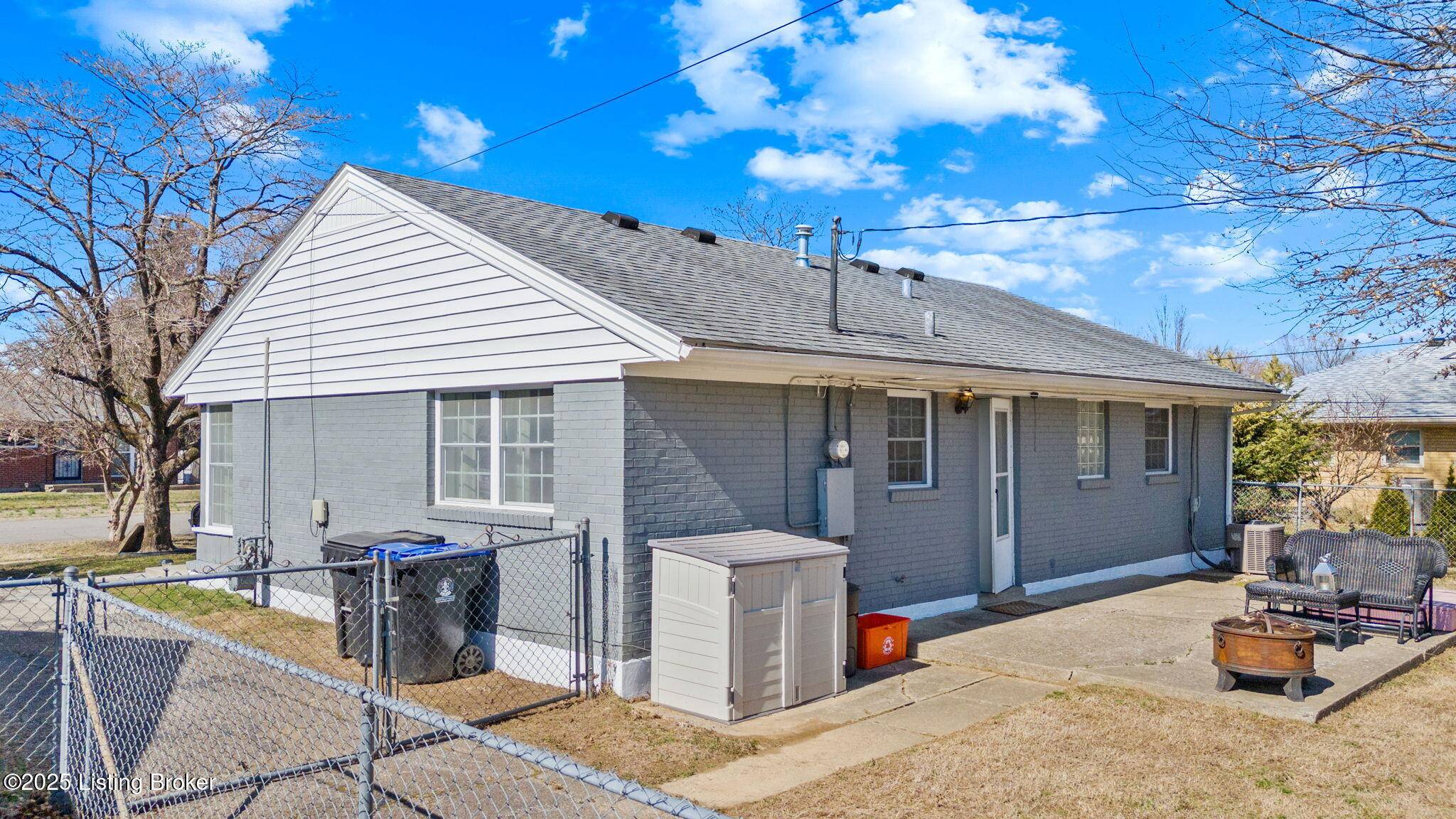 Louisville, KY 40220,3103 Dogwood Dr