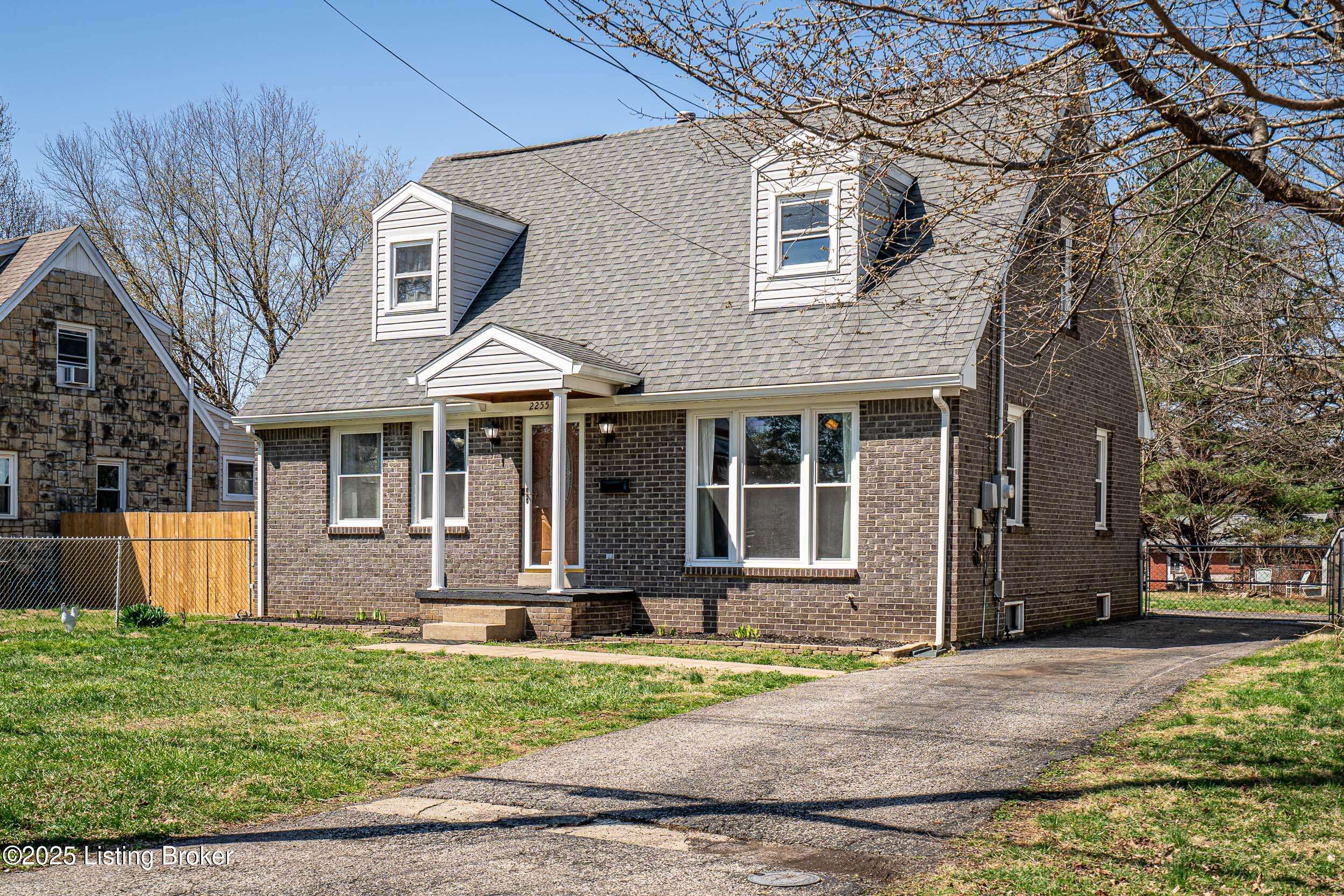 Louisville, KY 40218,2255 Beargrass Ave